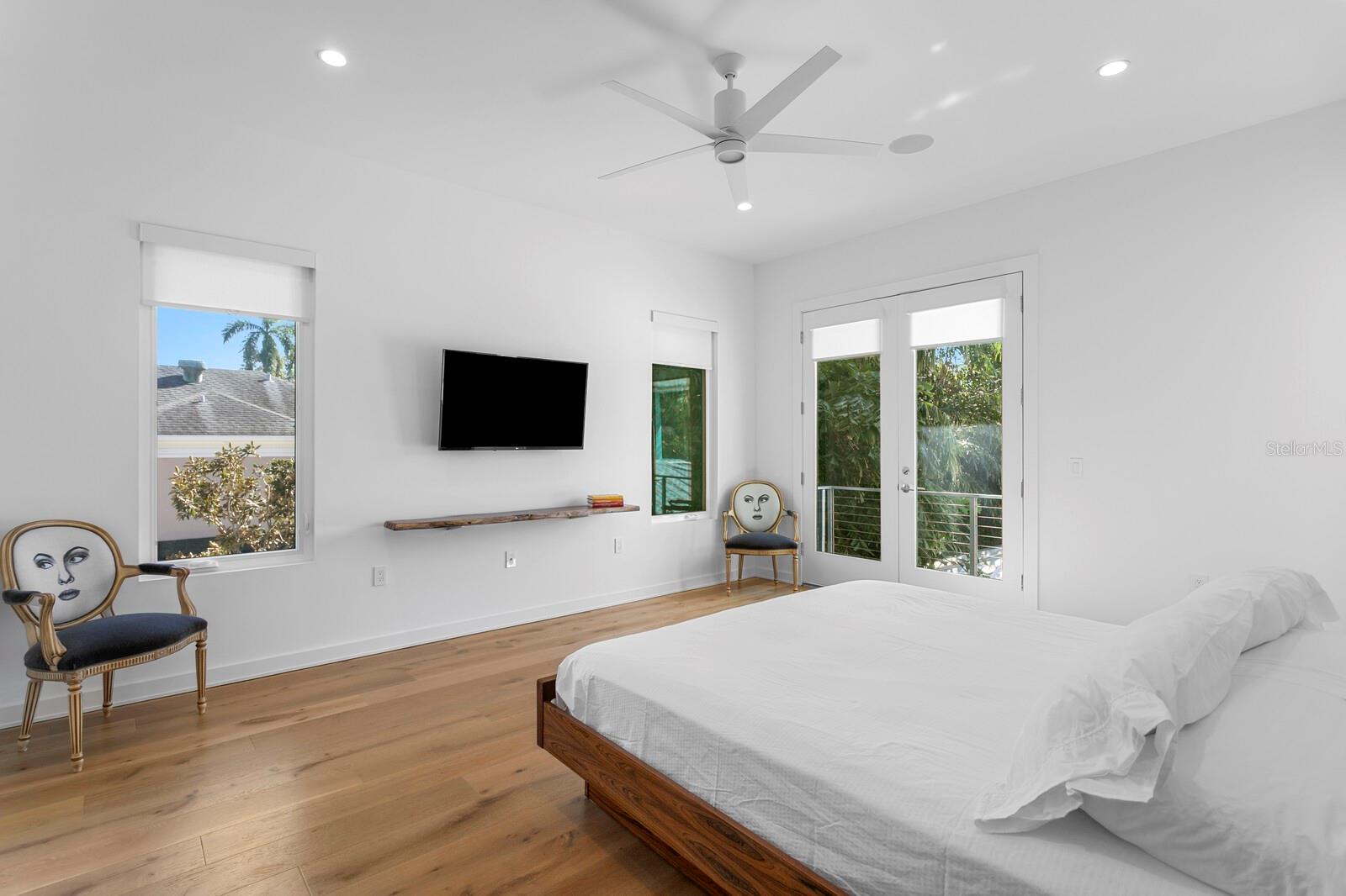 Image 23 of 70 For 720 16th Avenue Ne