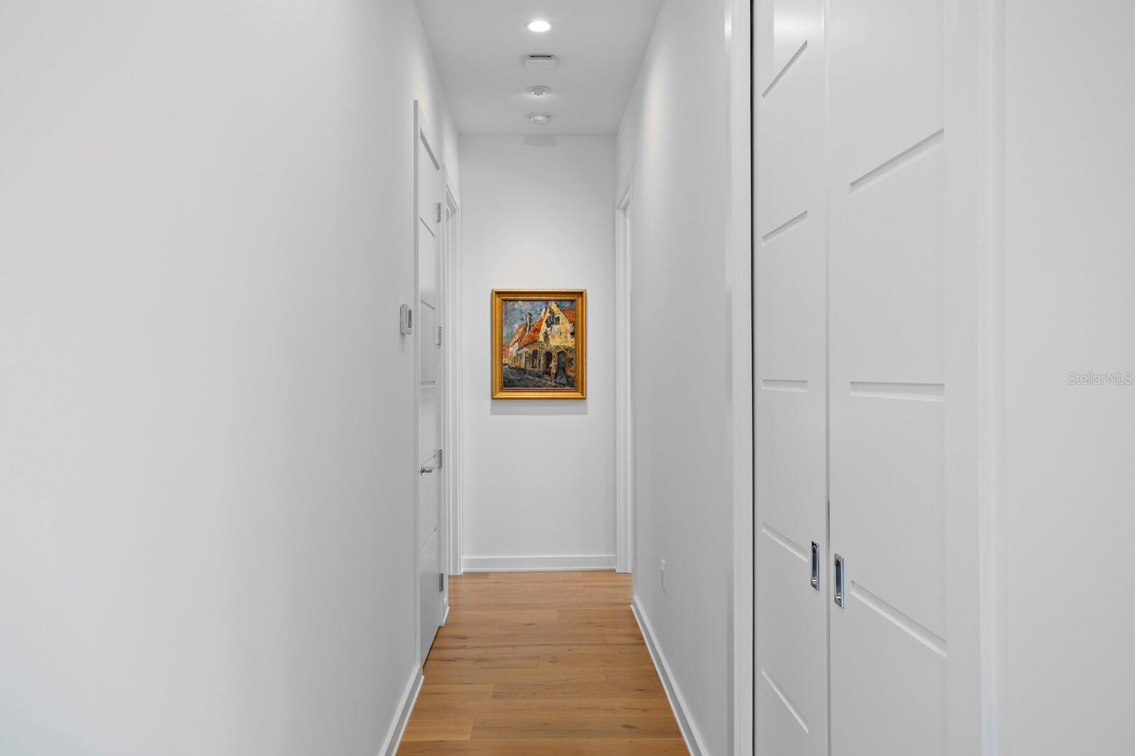 Image 31 of 70 For 720 16th Avenue Ne