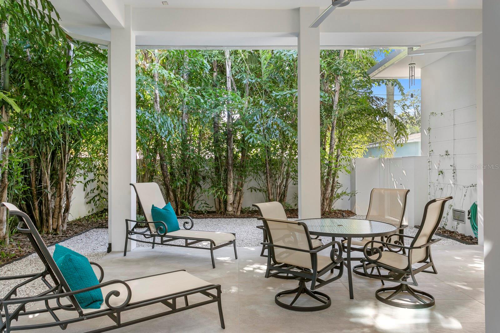 Image 4 of 70 For 720 16th Avenue Ne