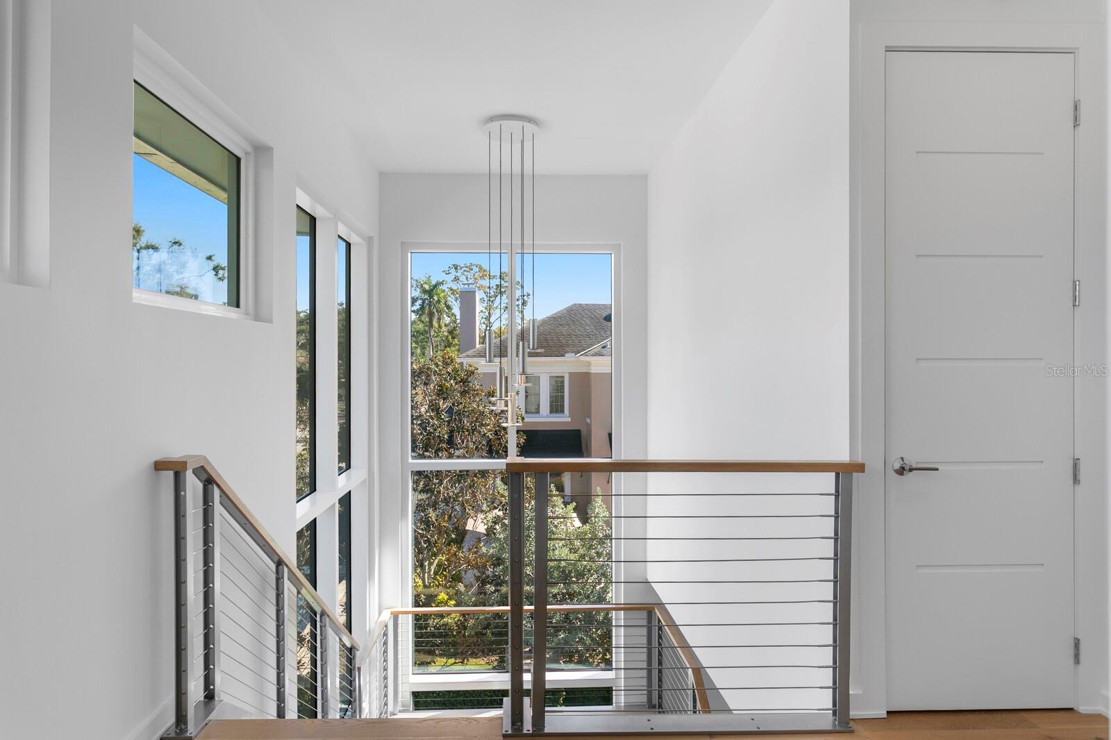 Image 41 of 70 For 720 16th Avenue Ne