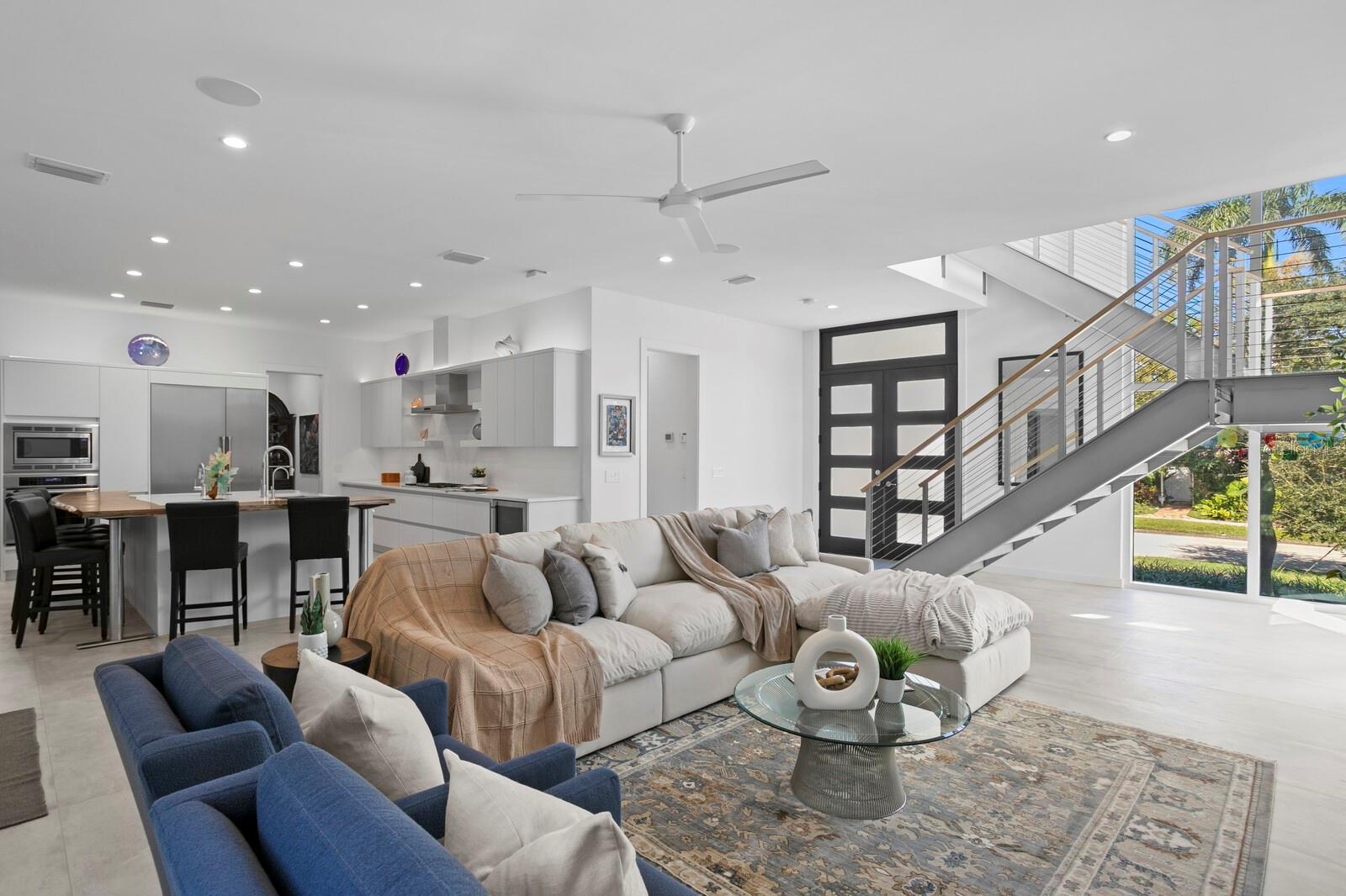 Image 42 of 70 For 720 16th Avenue Ne