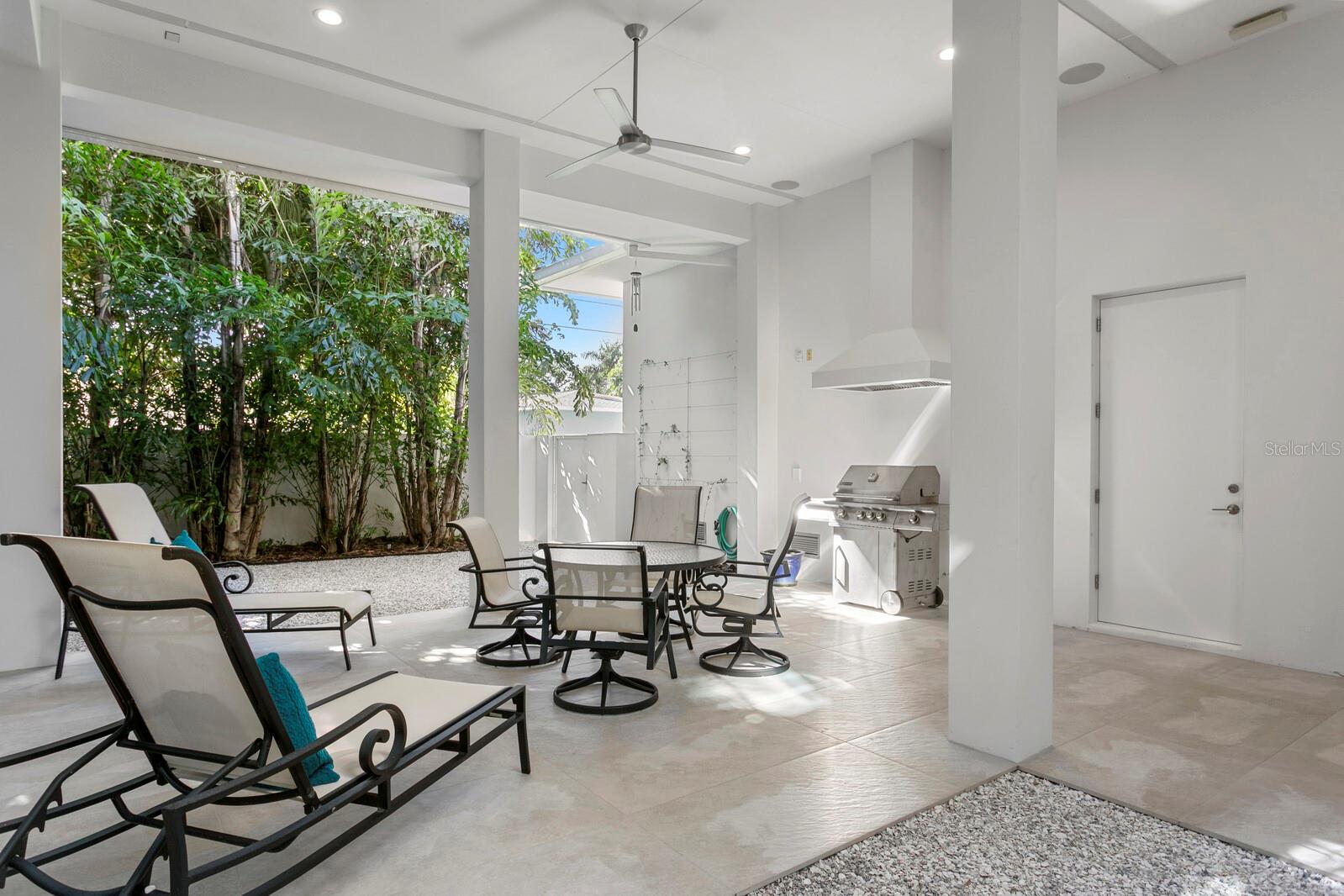 Image 47 of 70 For 720 16th Avenue Ne