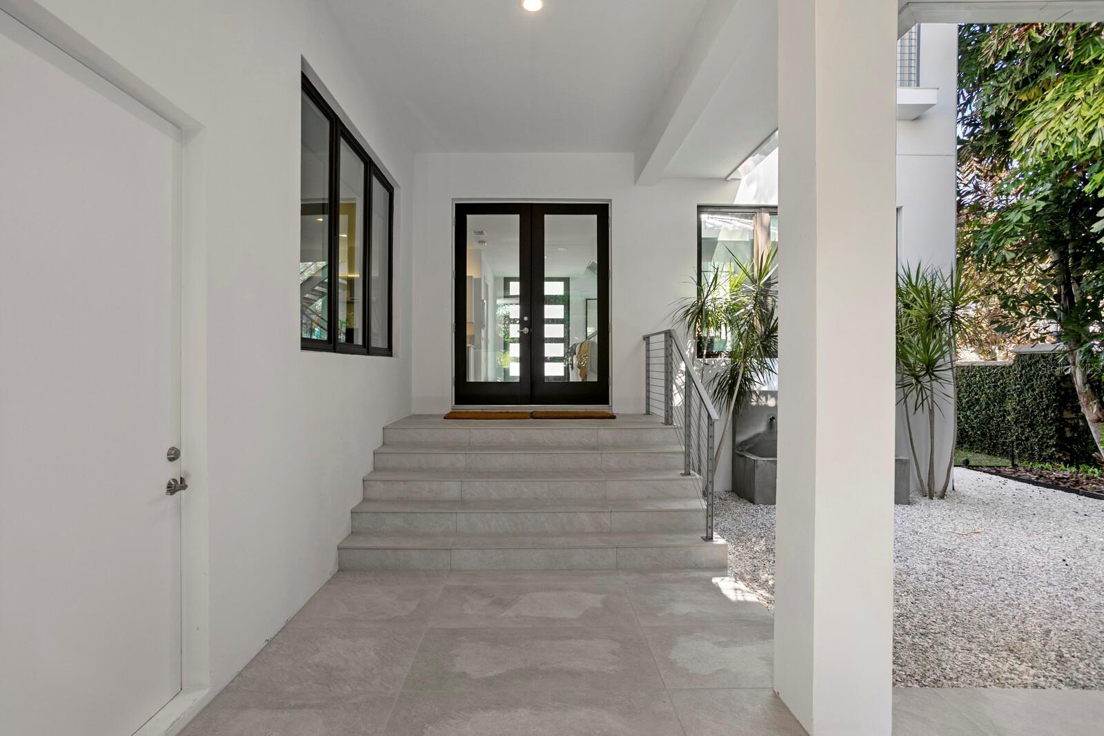 Image 52 of 70 For 720 16th Avenue Ne