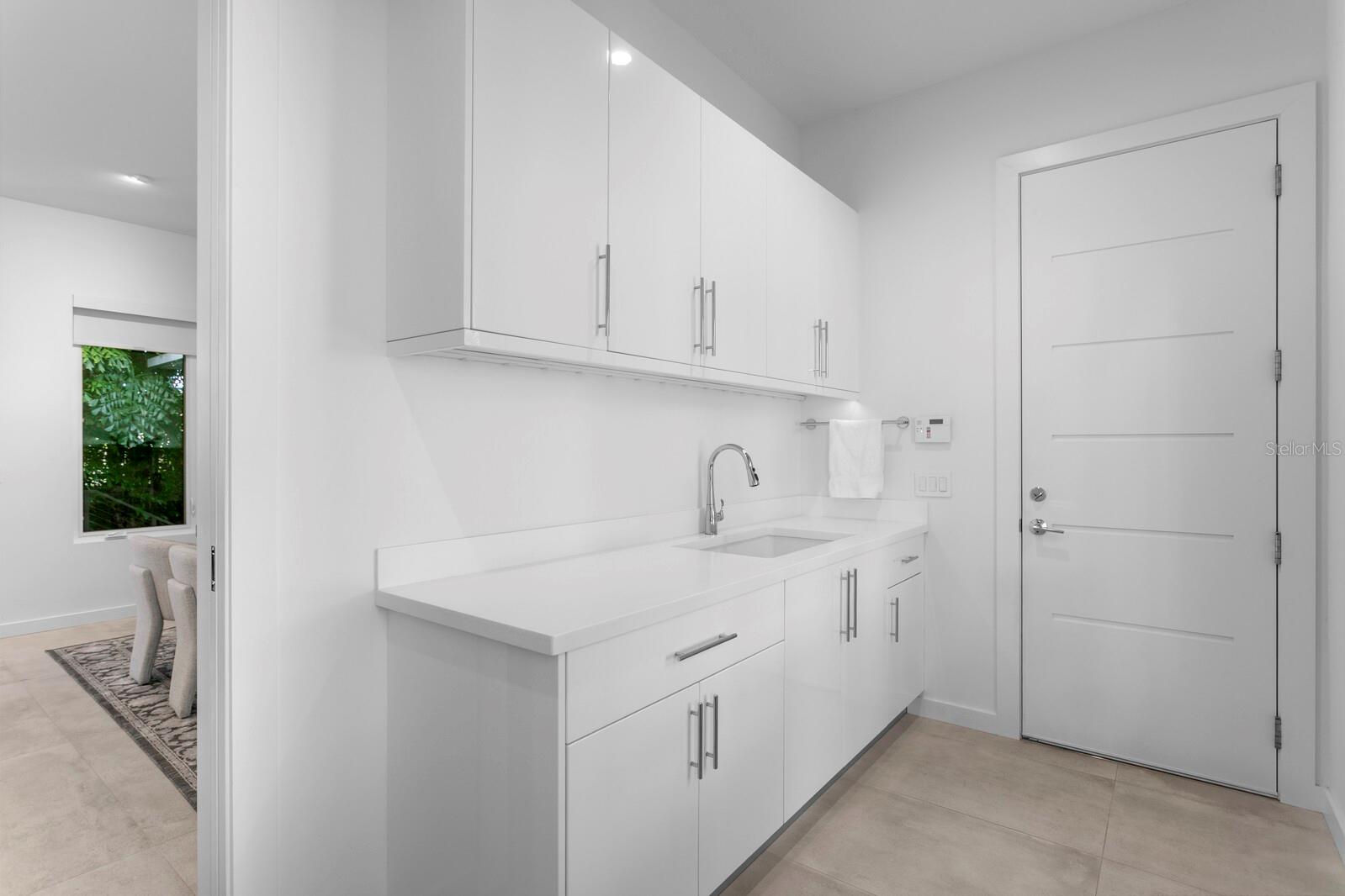 Image 56 of 70 For 720 16th Avenue Ne