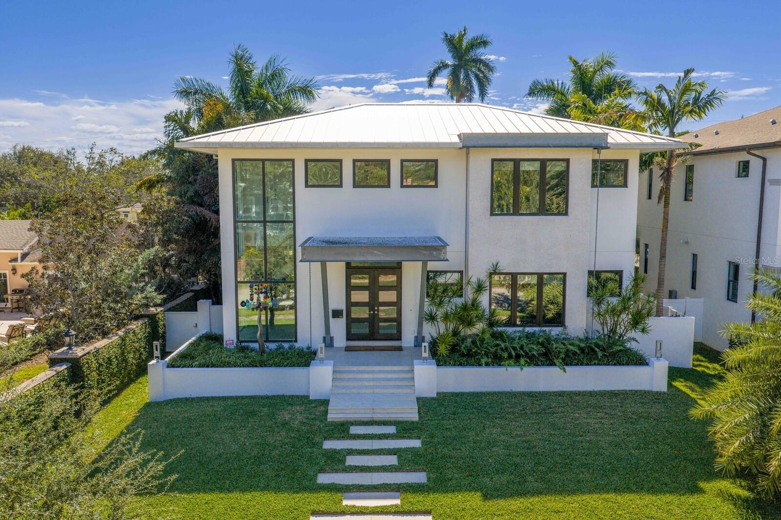 Image 58 of 70 For 720 16th Avenue Ne