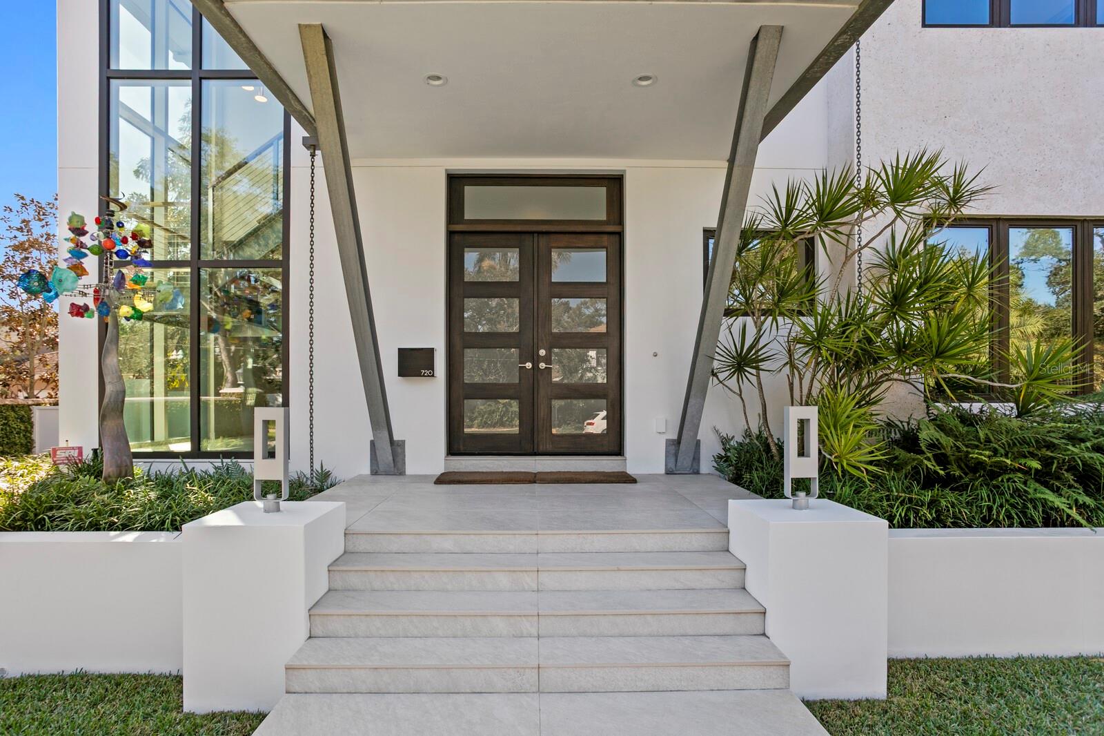 Image 6 of 70 For 720 16th Avenue Ne