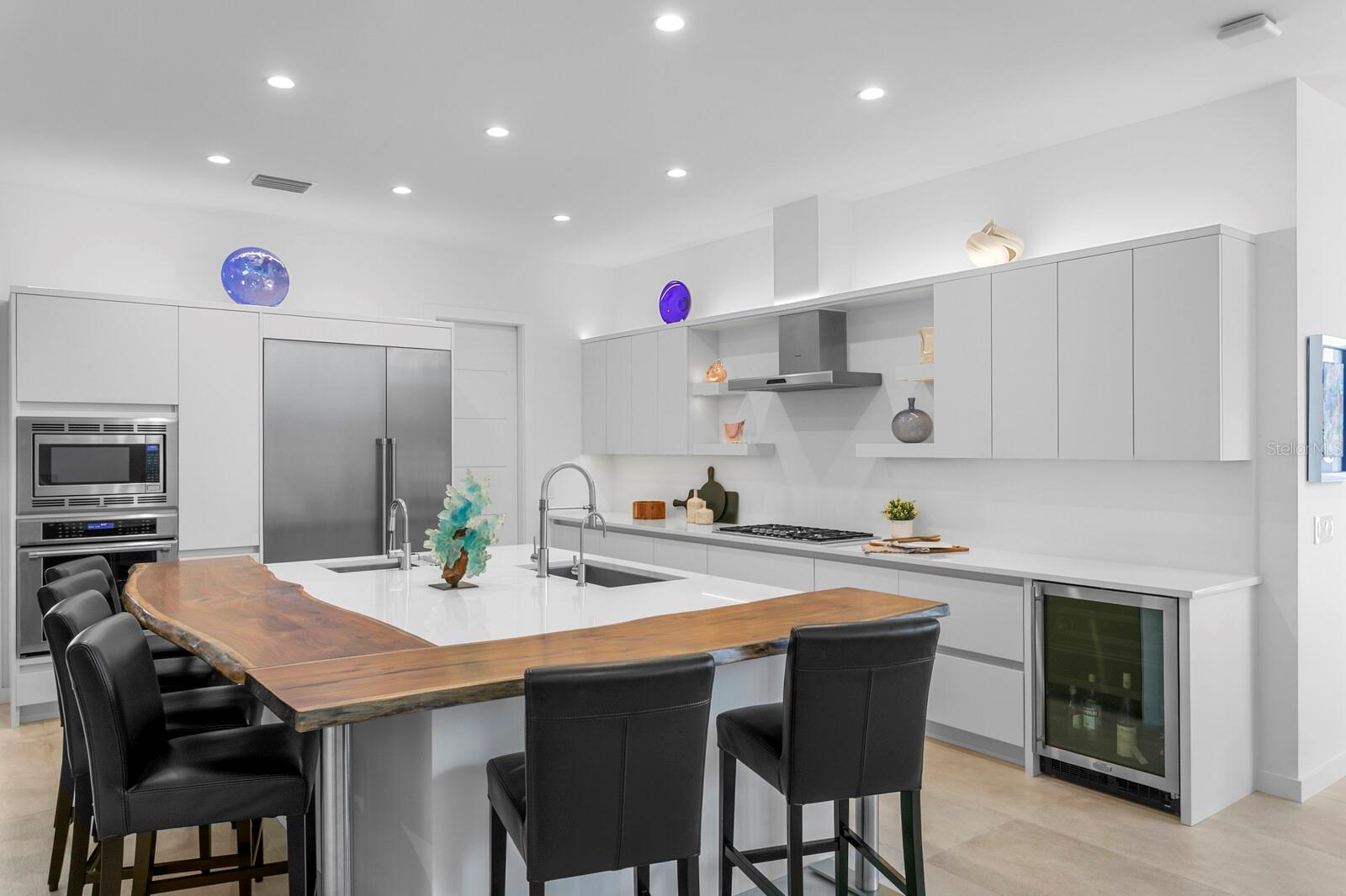 Image 9 of 70 For 720 16th Avenue Ne