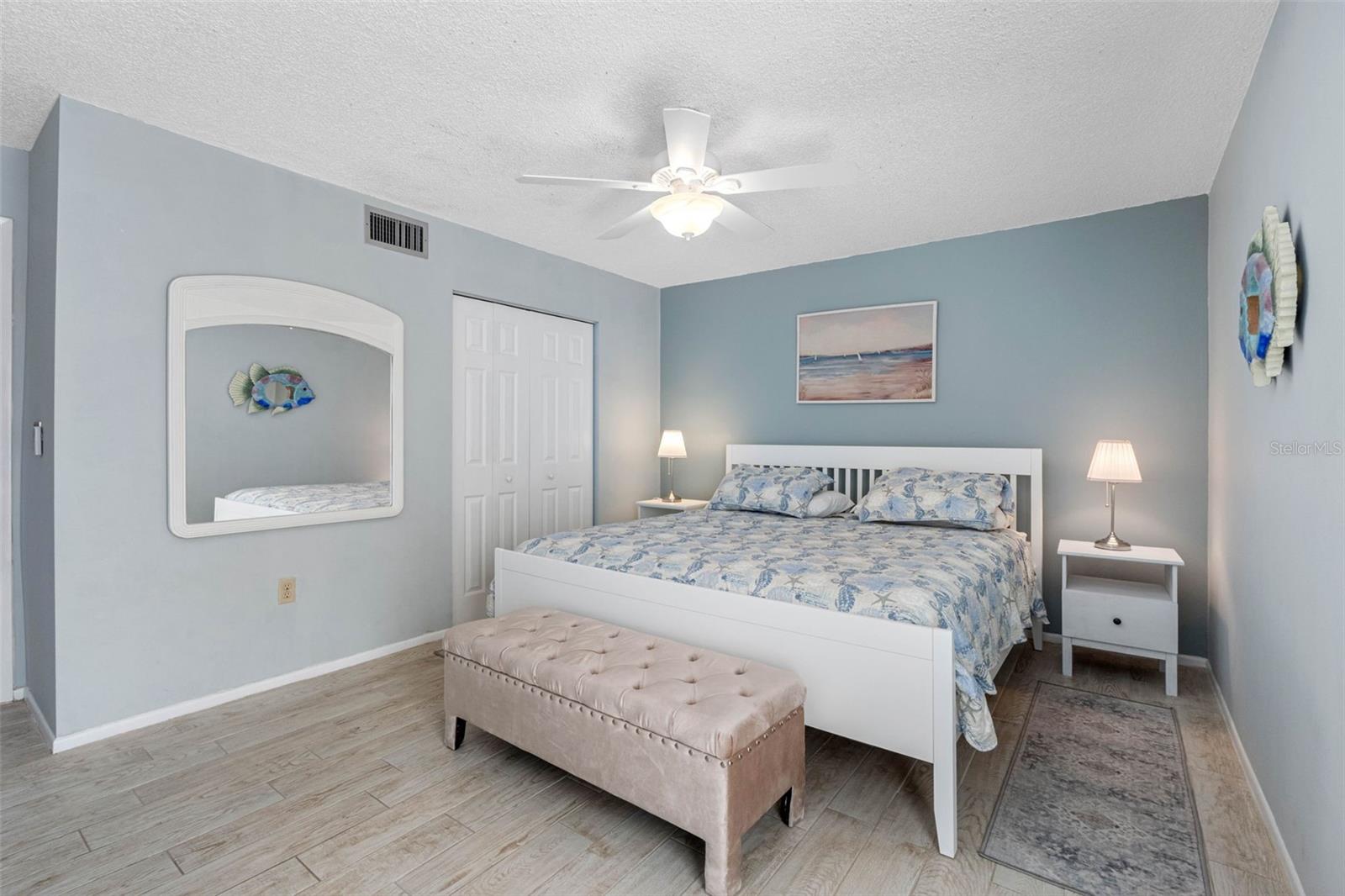 Image 11 of 23 For 13336 Gulf Boulevard 101