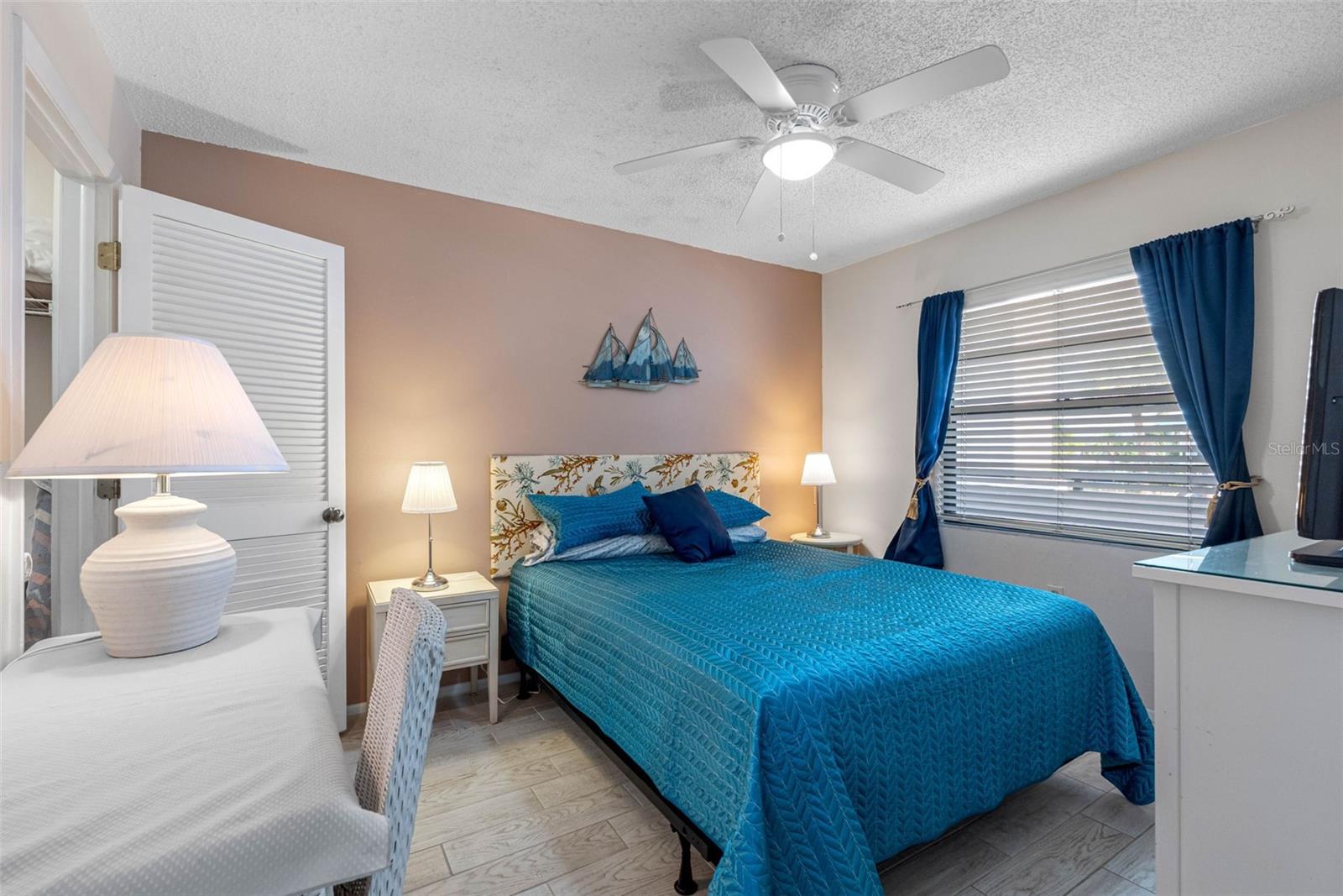 Image 14 of 23 For 13336 Gulf Boulevard 101
