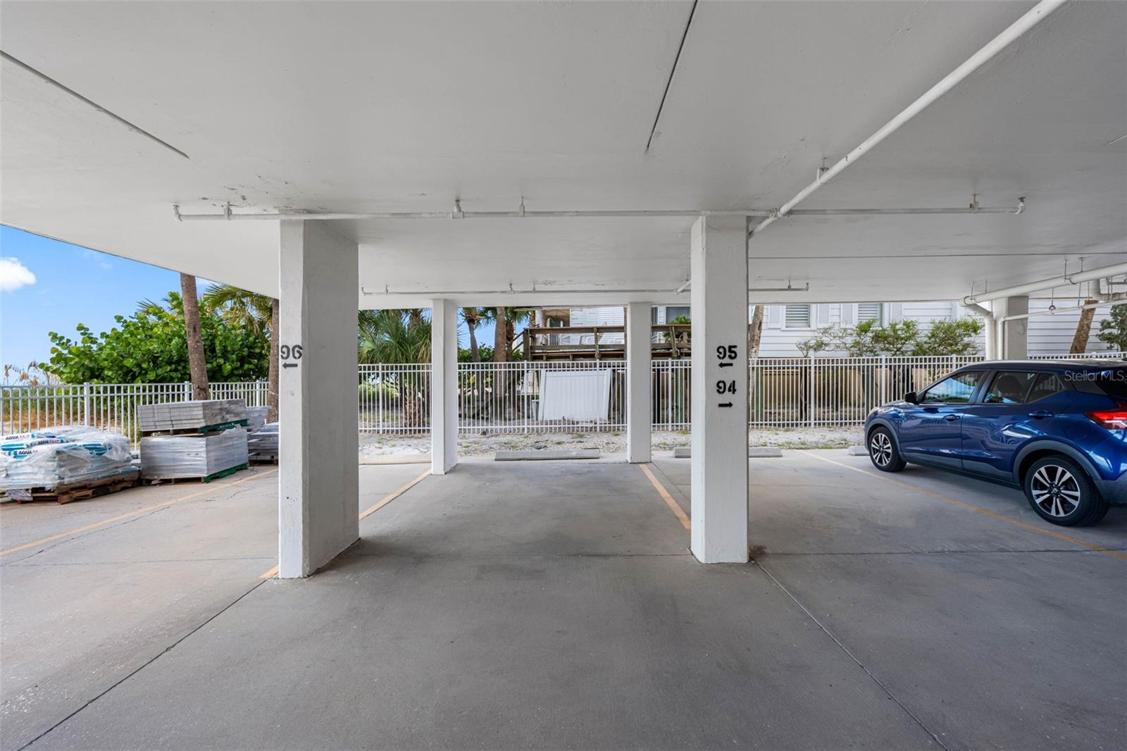 Image 16 of 23 For 13336 Gulf Boulevard 101