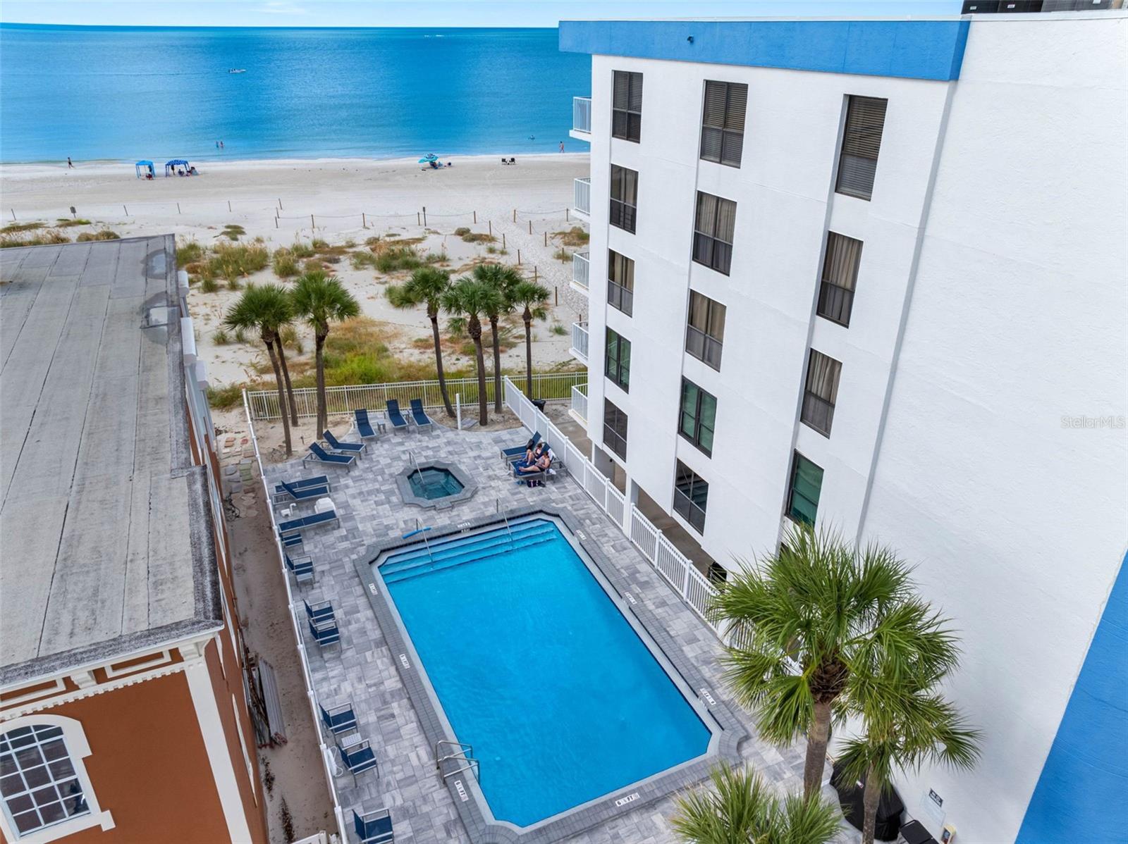 Image 18 of 23 For 13336 Gulf Boulevard 101
