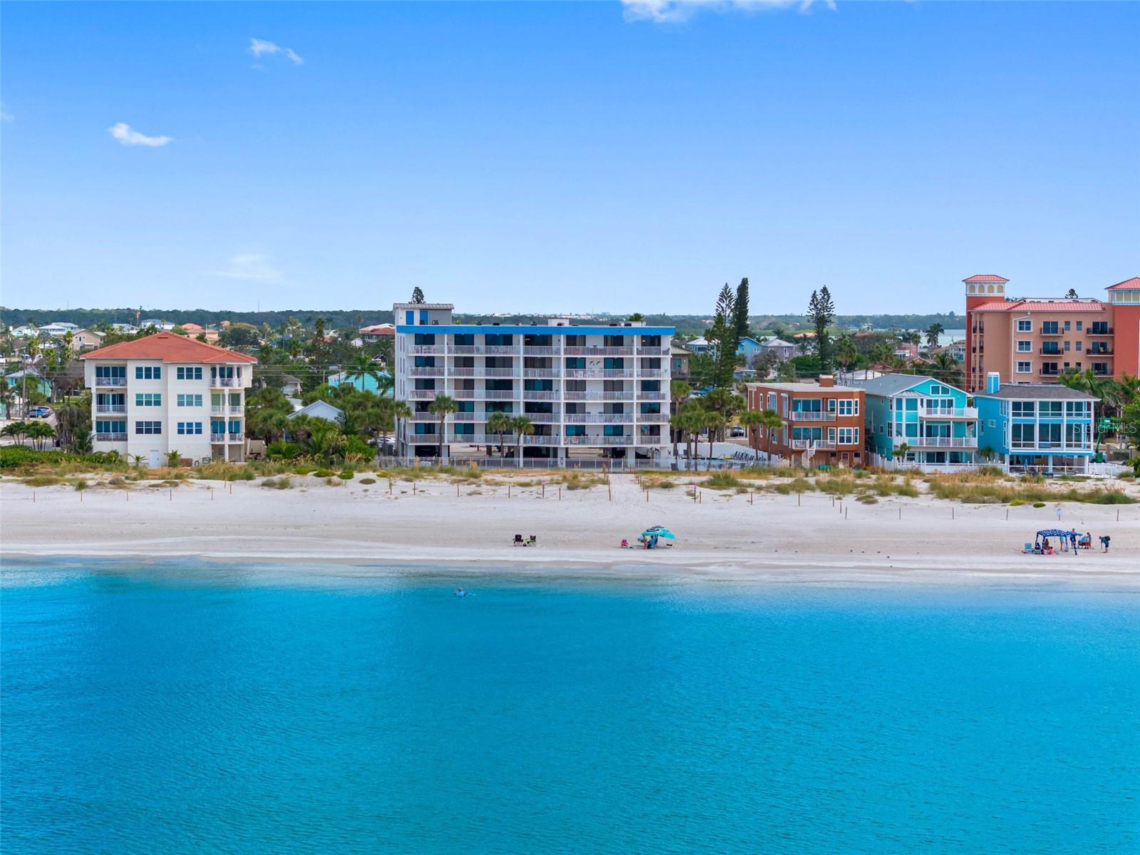 Image 21 of 23 For 13336 Gulf Boulevard 101