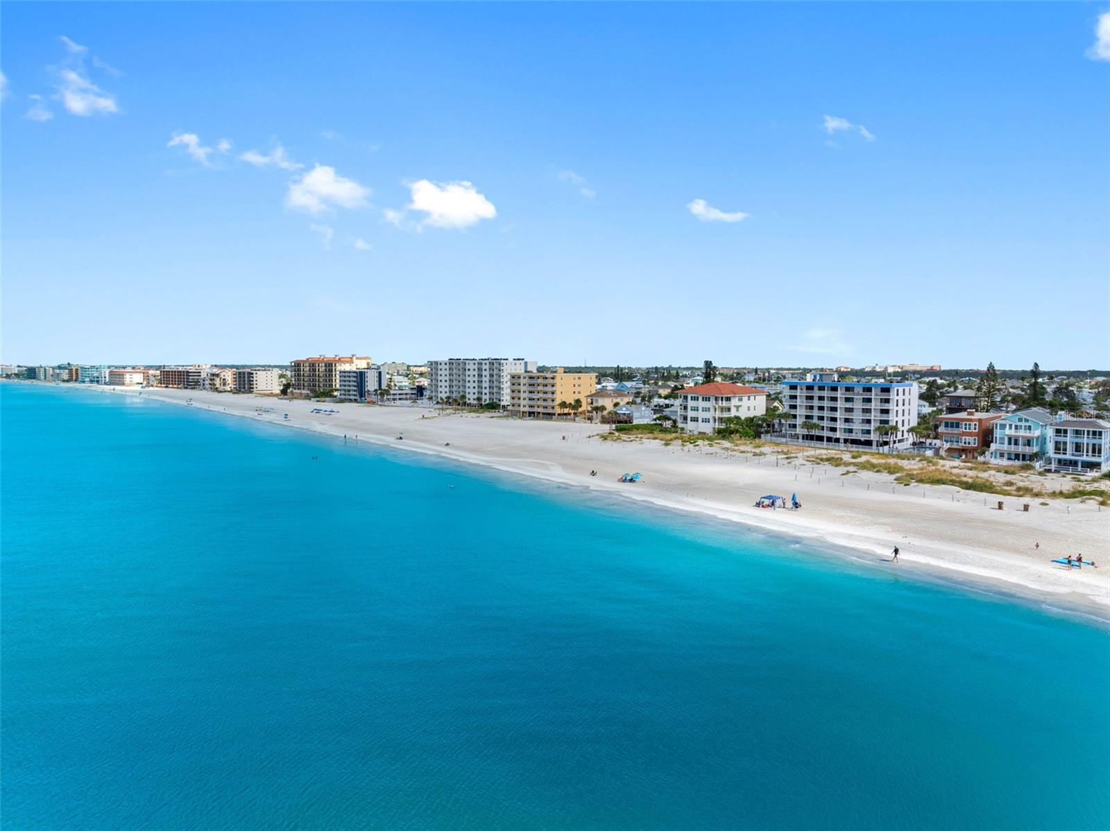 Image 22 of 23 For 13336 Gulf Boulevard 101