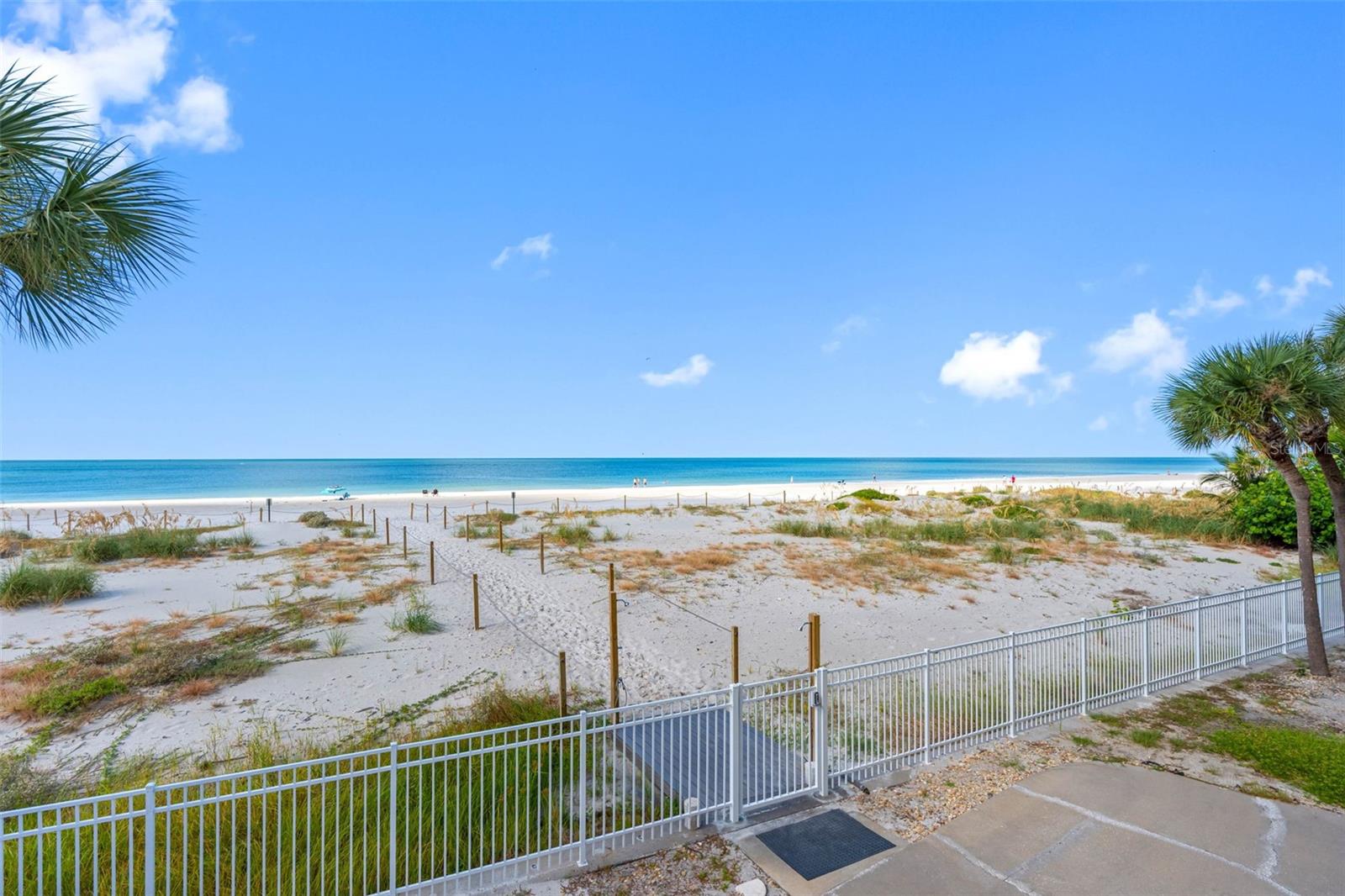 Image 7 of 23 For 13336 Gulf Boulevard 101
