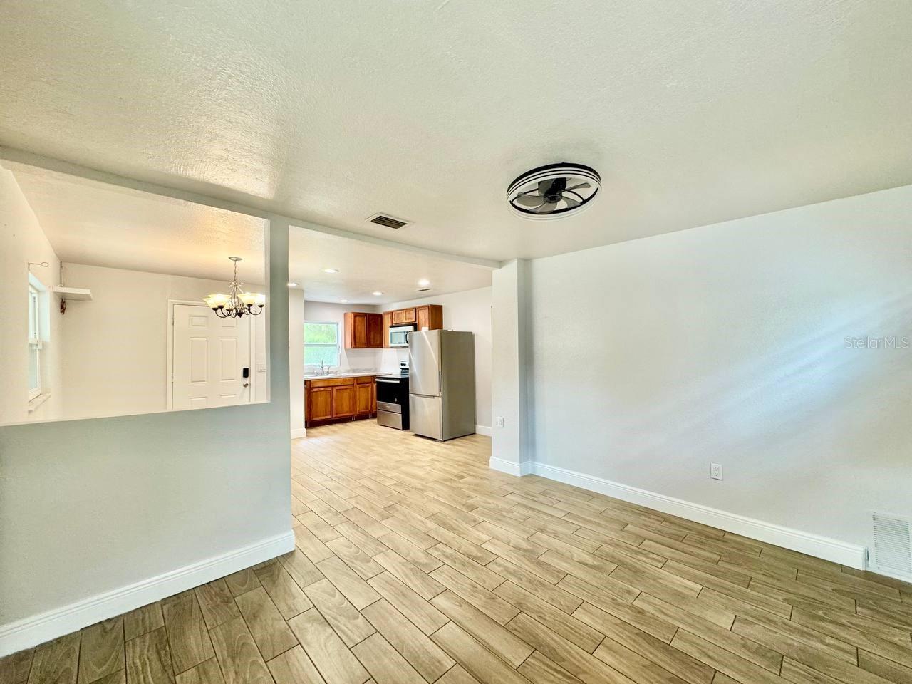 Image 5 of 24 For 8606 9th Street