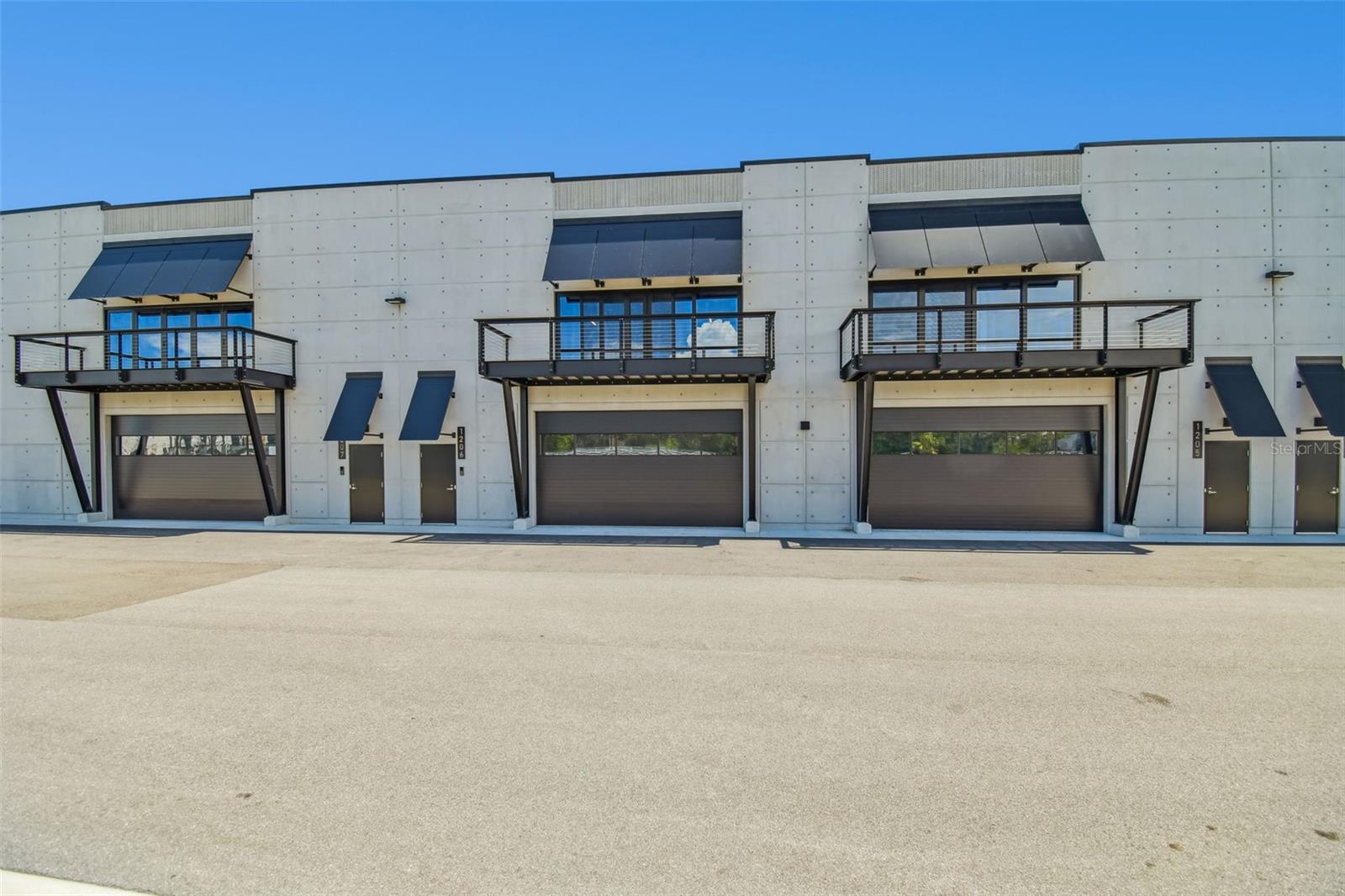 Image 36 of 52 For 6500 Motor Enclave Way 1206