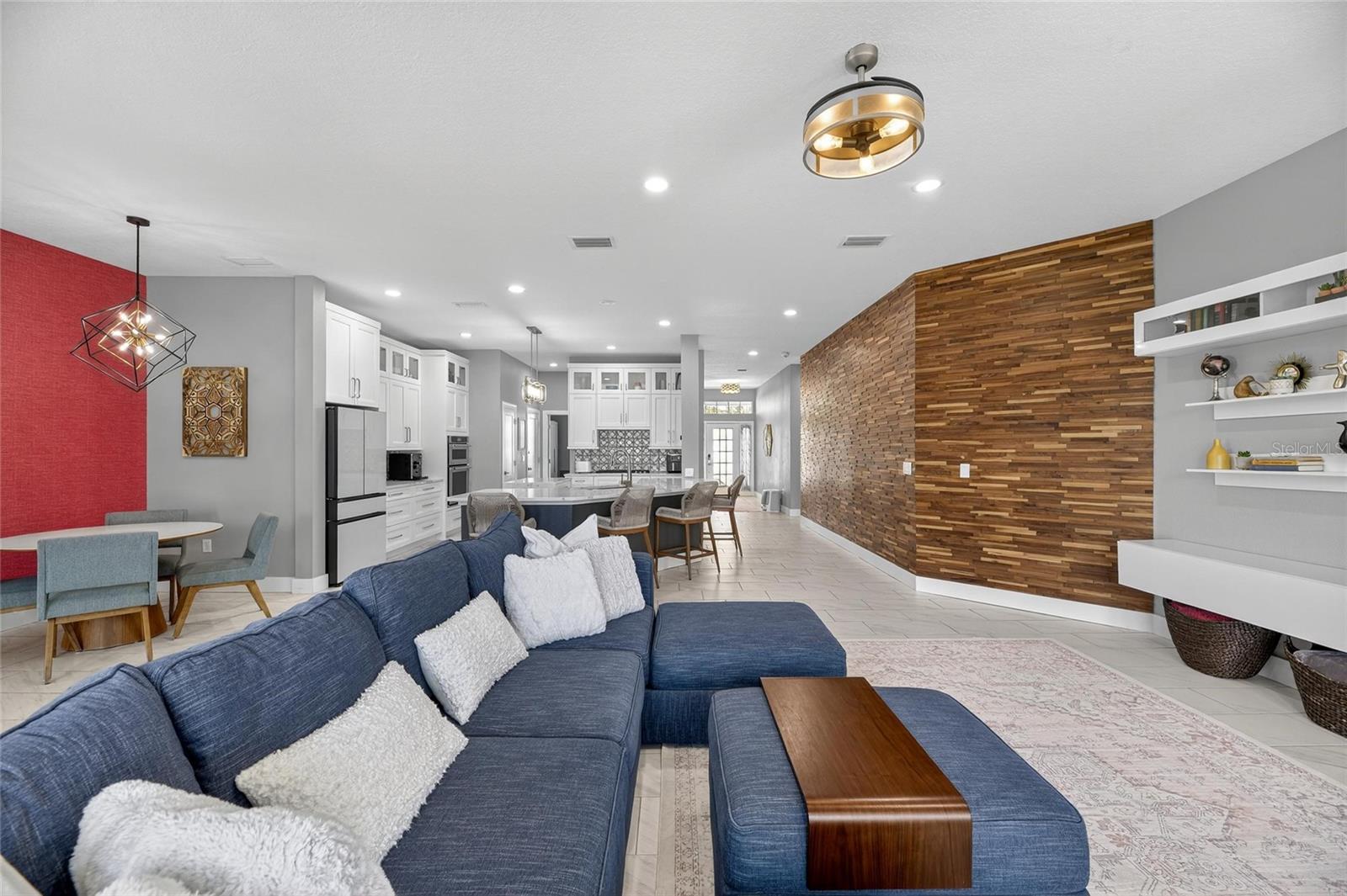 Image 20 of 66 For 526 Islebay Drive