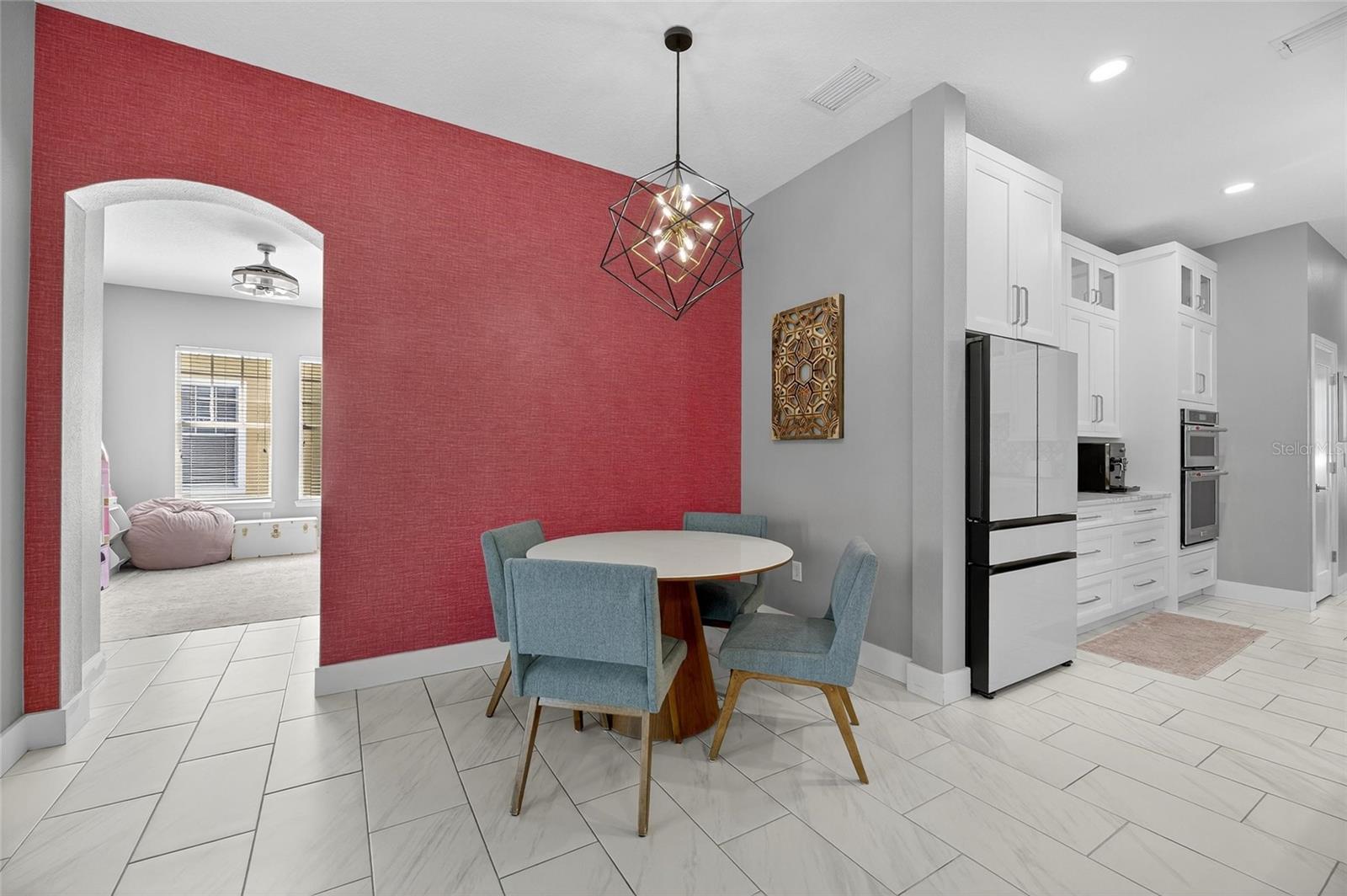 Image 21 of 66 For 526 Islebay Drive