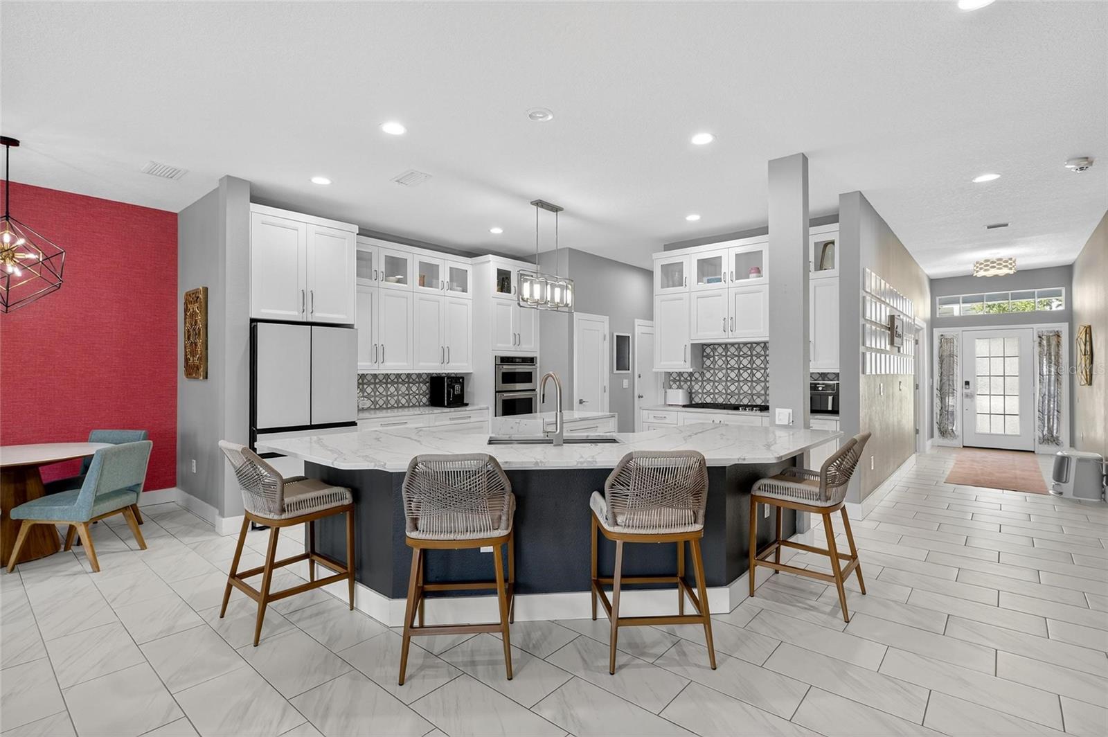 Image 22 of 66 For 526 Islebay Drive