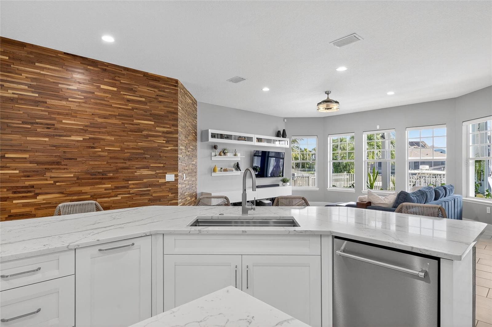 Image 29 of 66 For 526 Islebay Drive