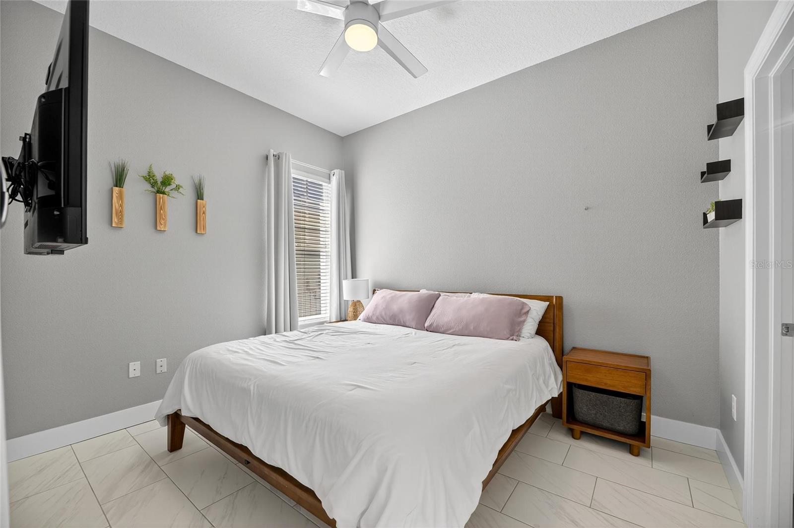 Image 35 of 66 For 526 Islebay Drive