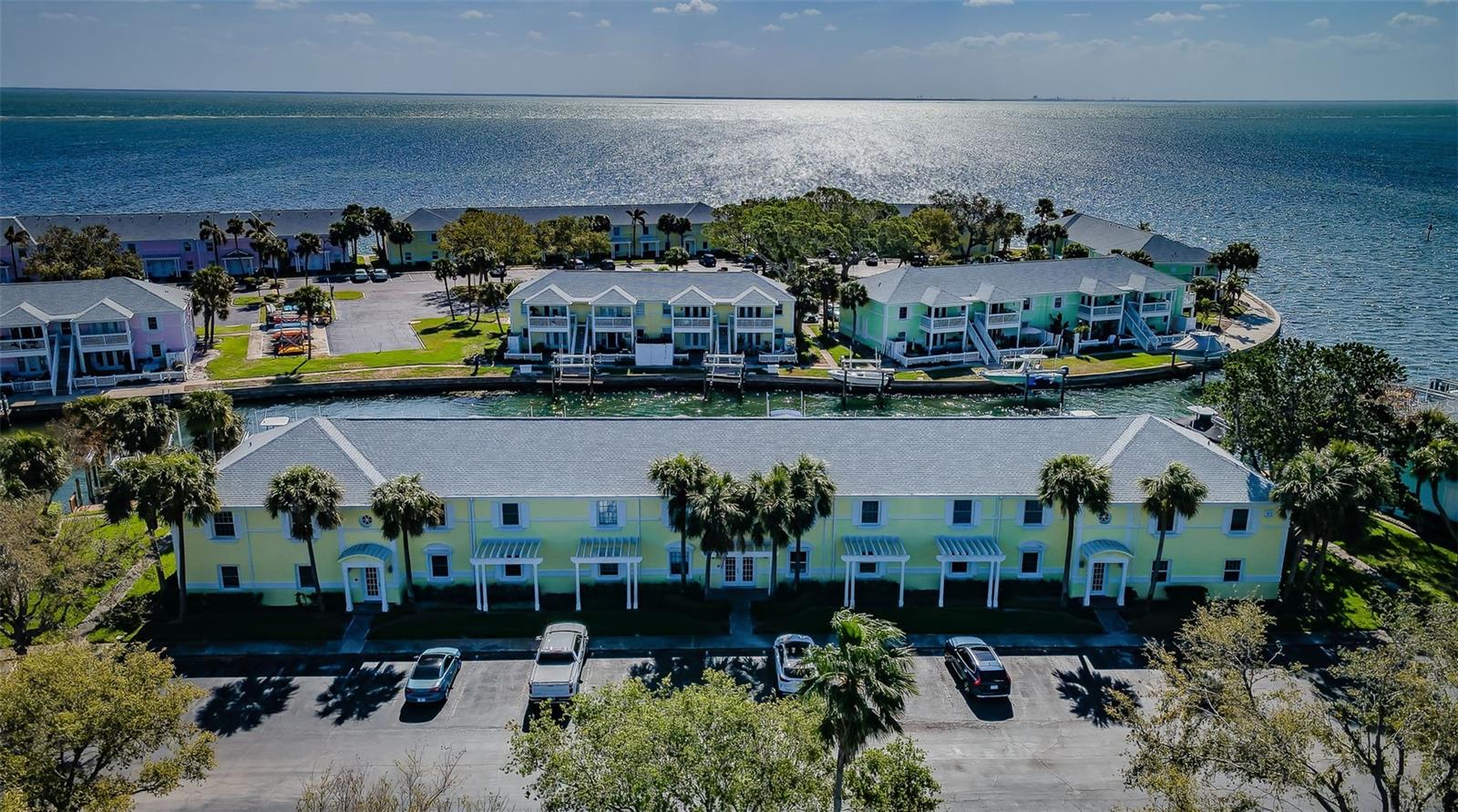 Details for 5196 Beach Drive Se B, ST PETERSBURG, FL 33705