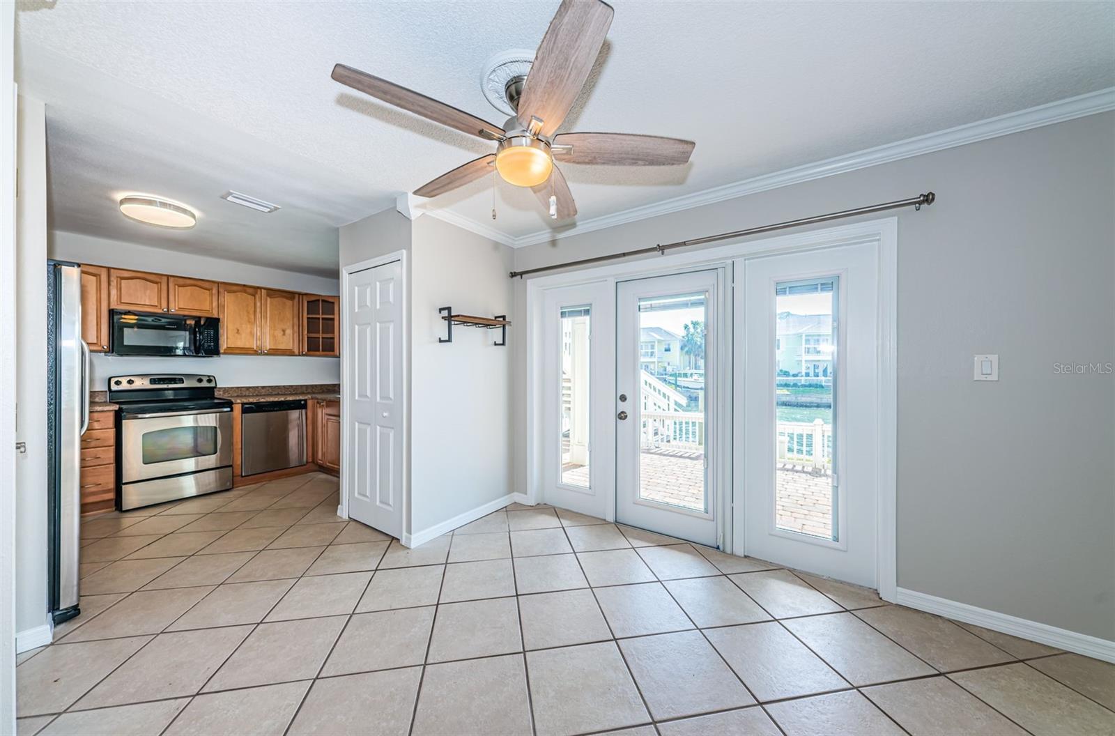 Image 10 of 69 For 5196 Beach Drive Se B