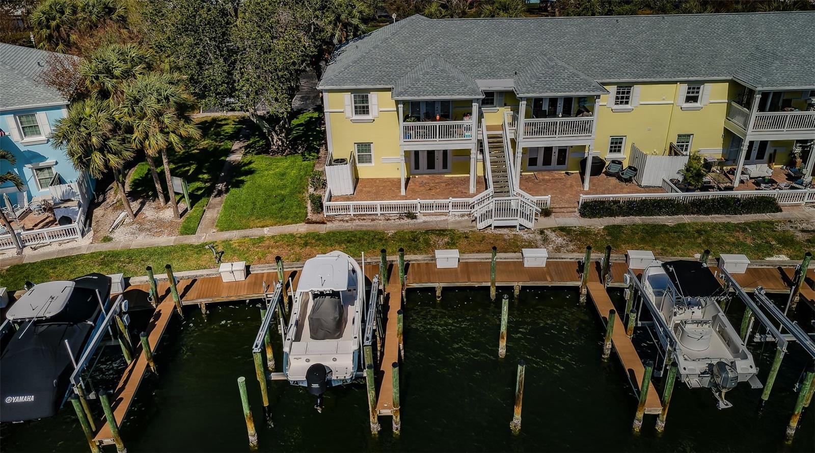 Image 29 of 69 For 5196 Beach Drive Se B