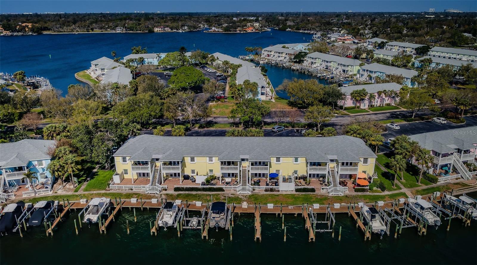 Image 4 of 69 For 5196 Beach Drive Se B