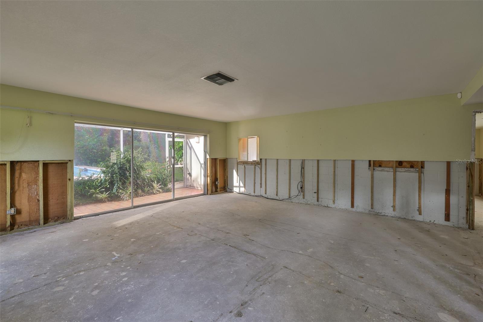 Image 11 of 46 For 4508 San Rafael Street