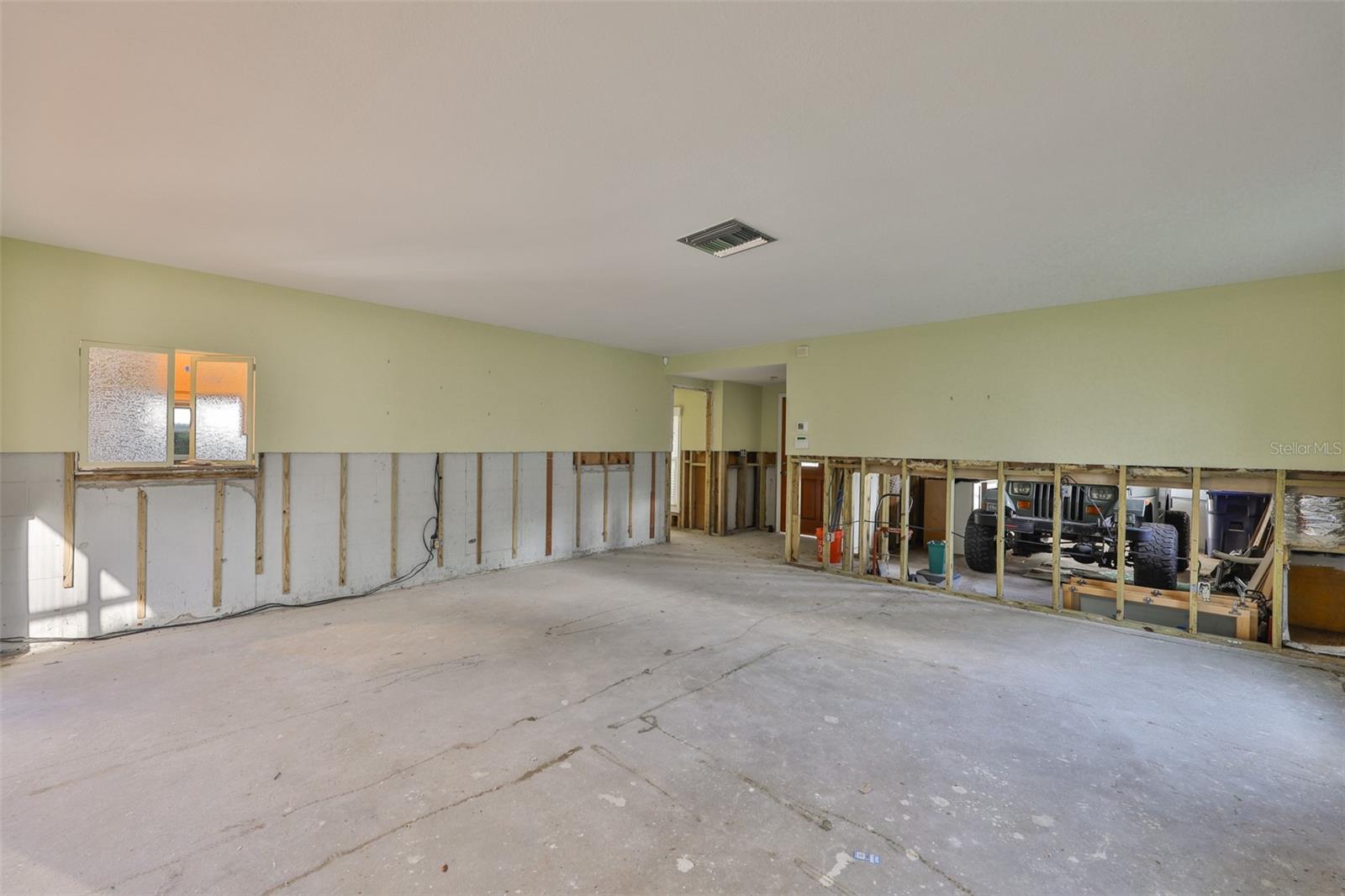 Image 12 of 46 For 4508 San Rafael Street