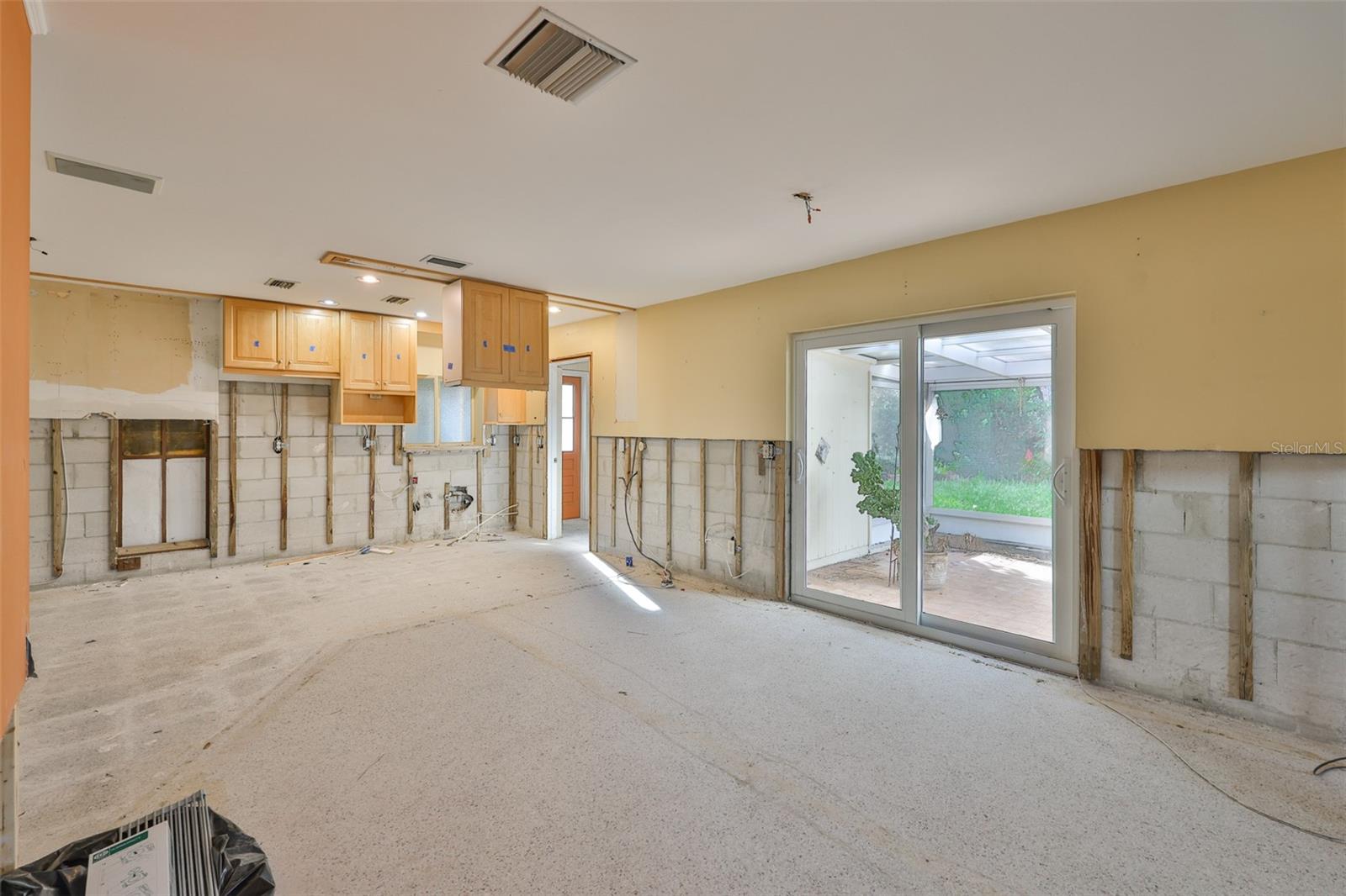 Image 17 of 46 For 4508 San Rafael Street