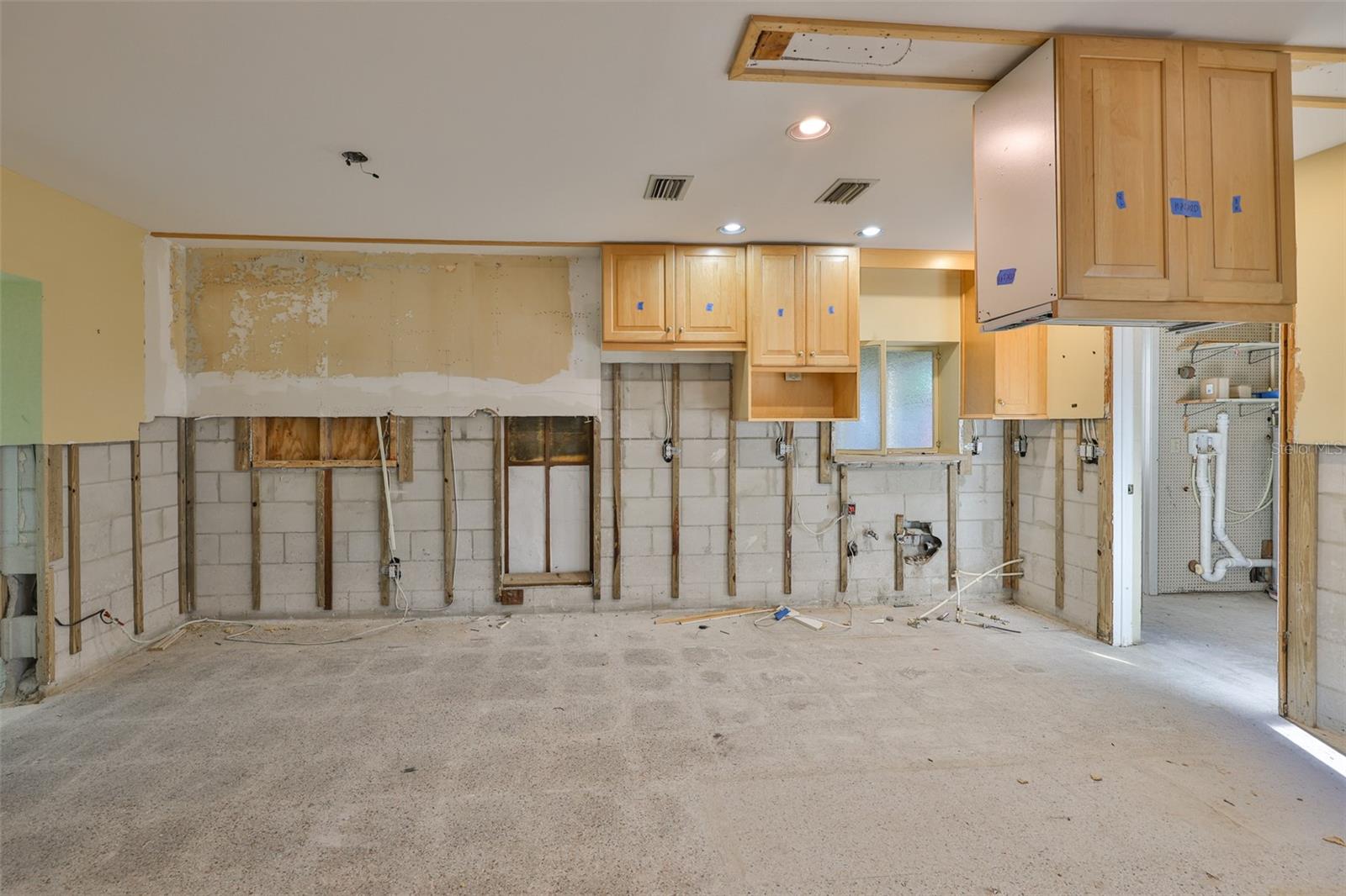 Image 18 of 46 For 4508 San Rafael Street