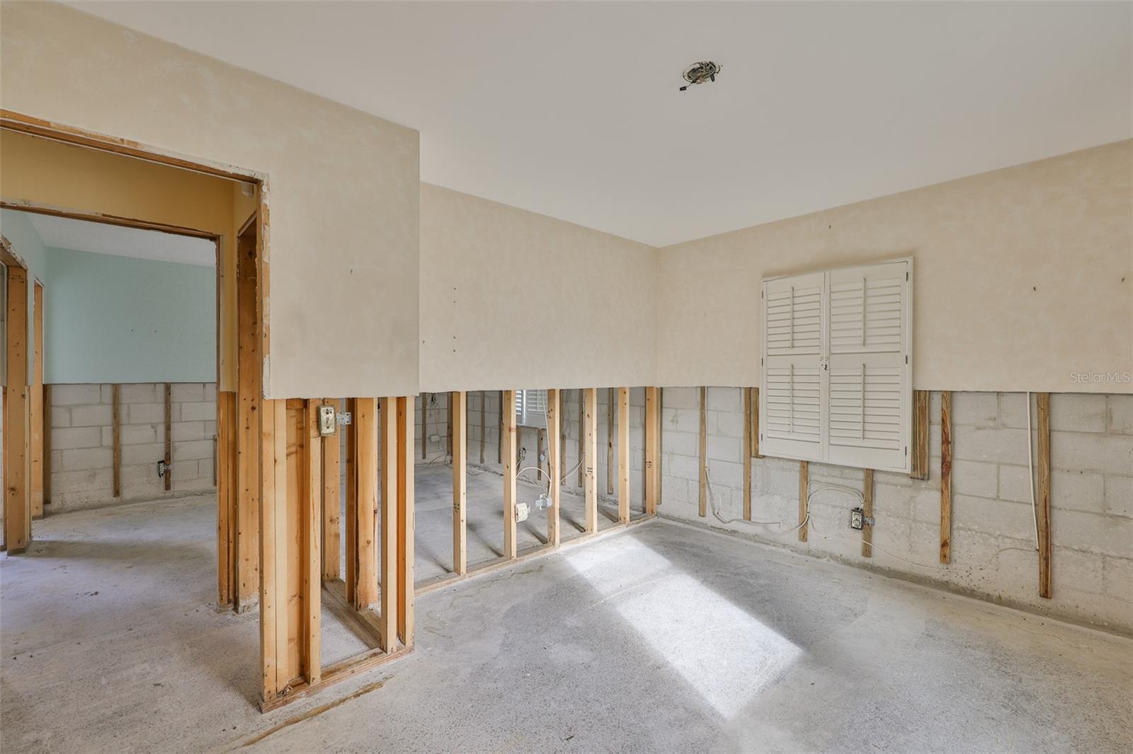 Image 30 of 46 For 4508 San Rafael Street
