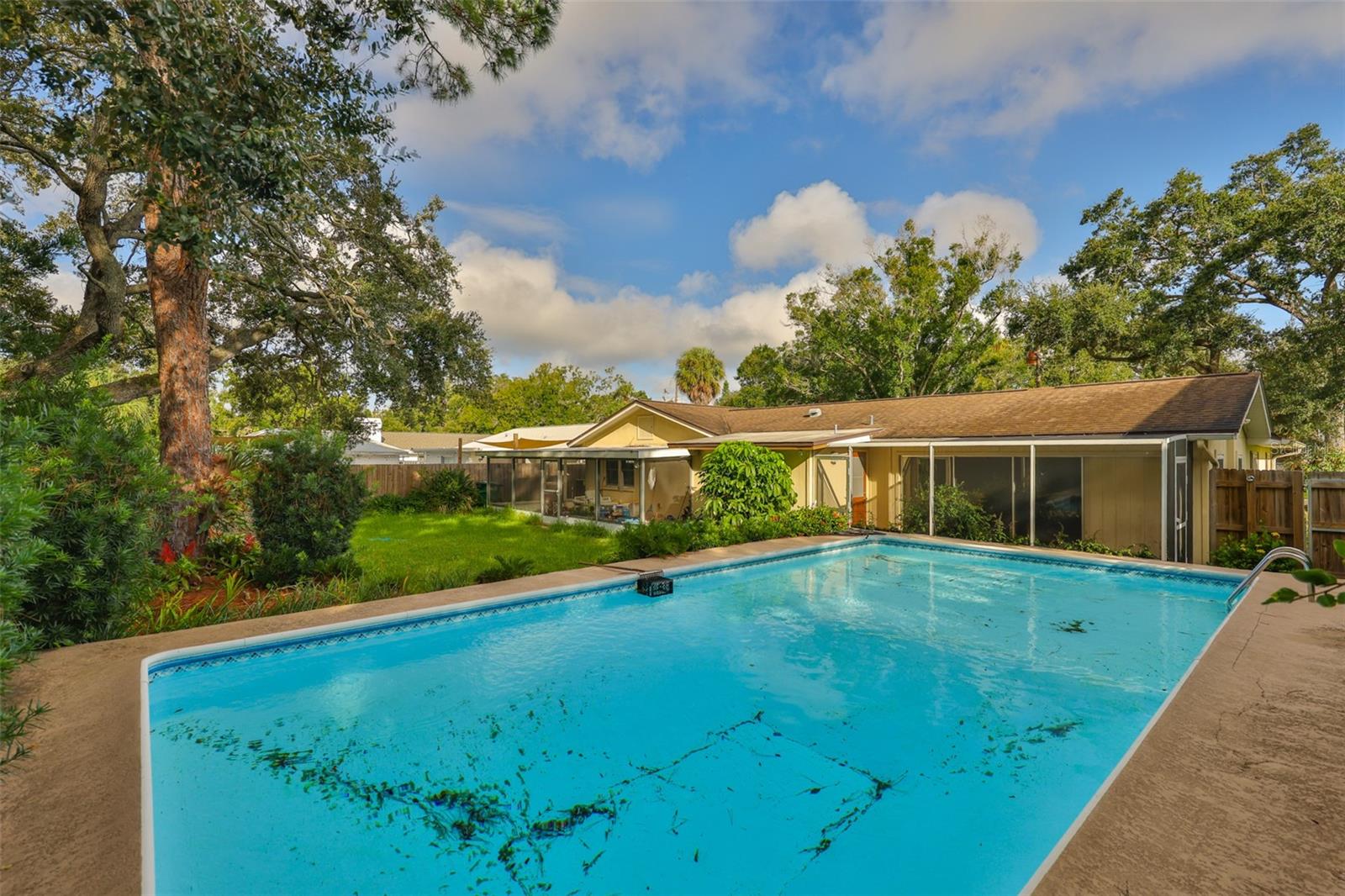 Image 37 of 46 For 4508 San Rafael Street