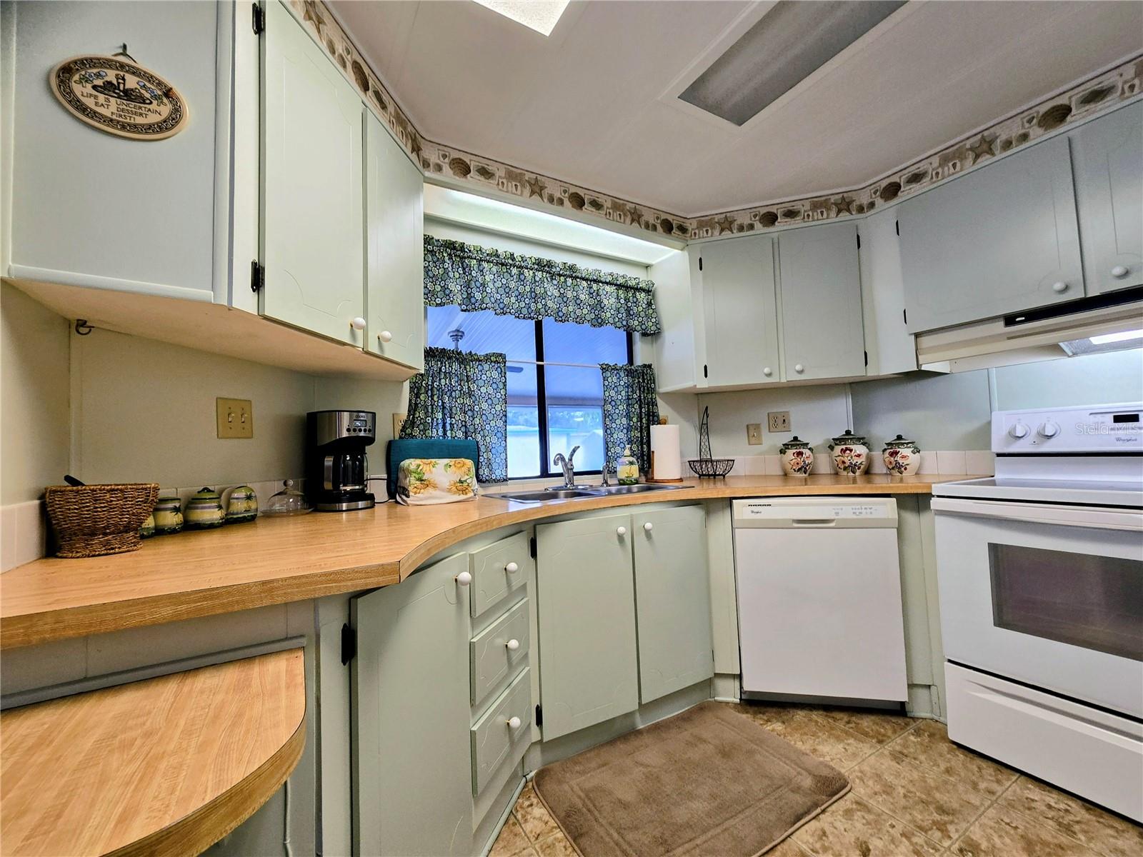 Image 11 of 42 For 6252 Friendship Lane