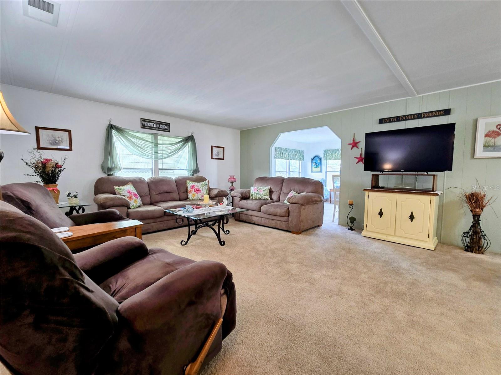 Image 14 of 42 For 6252 Friendship Lane