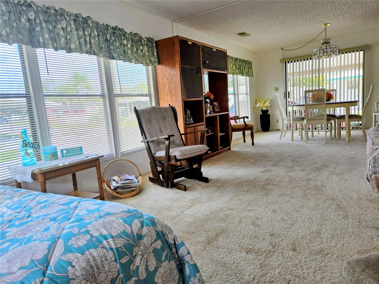 Image 16 of 42 For 6252 Friendship Lane