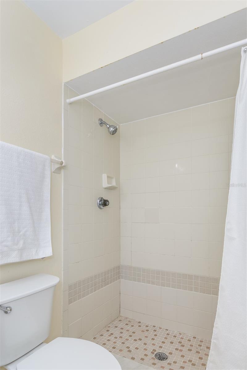 Image 10 of 24 For 1724 Lagoon Circle