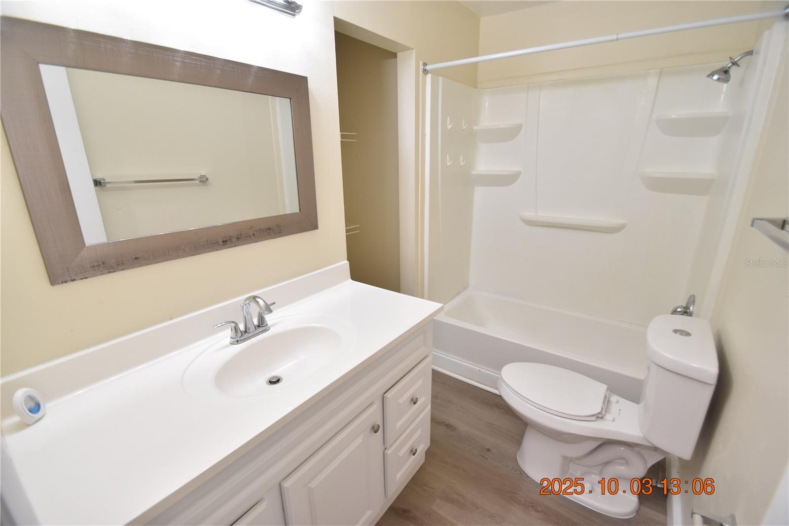 Image 31 of 40 For 718 Oak Street Sw
