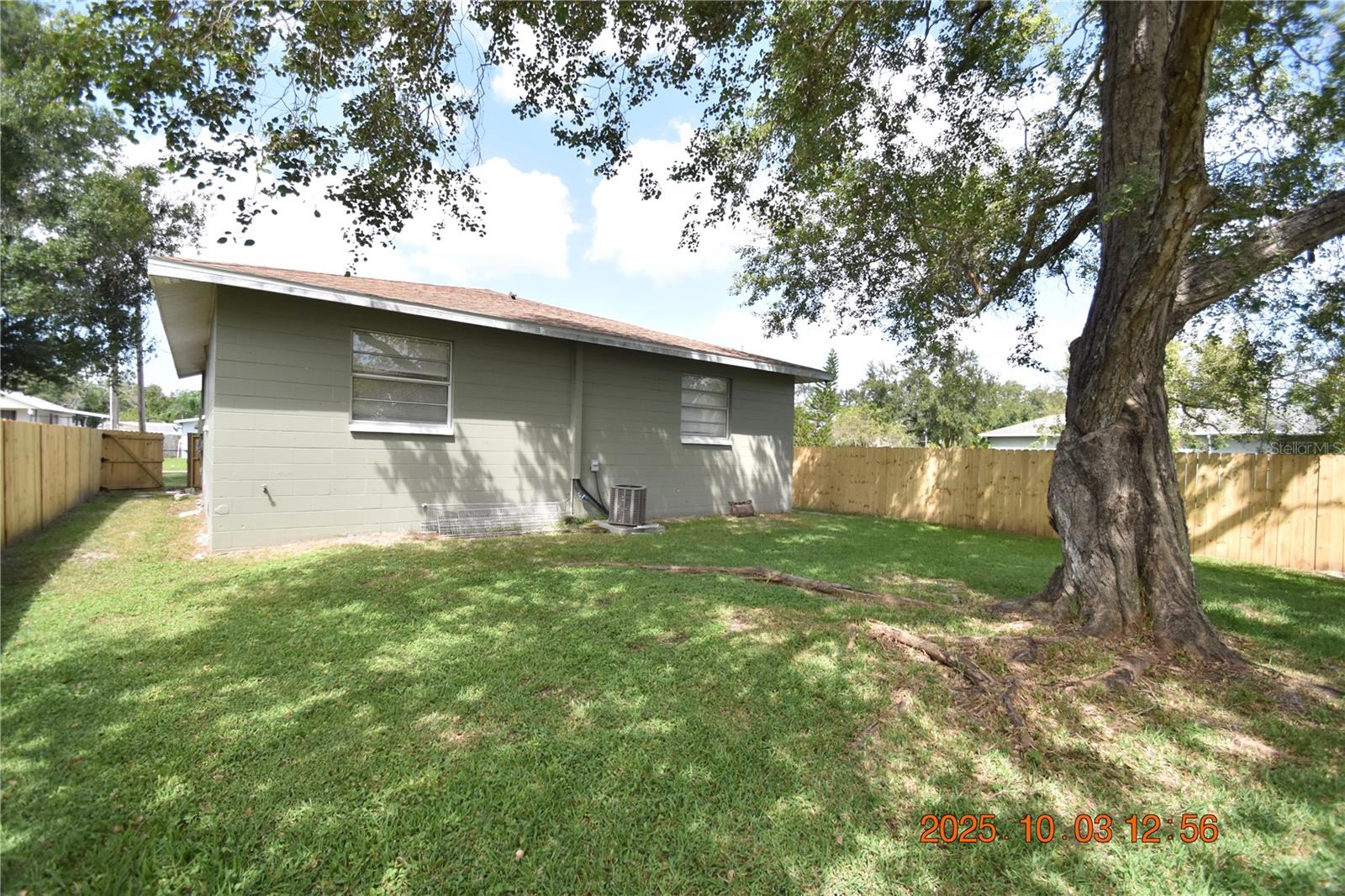 Image 34 of 40 For 718 Oak Street Sw