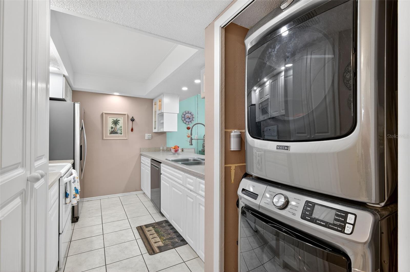 Image 12 of 47 For 440 Gulfview Boulevard 1501