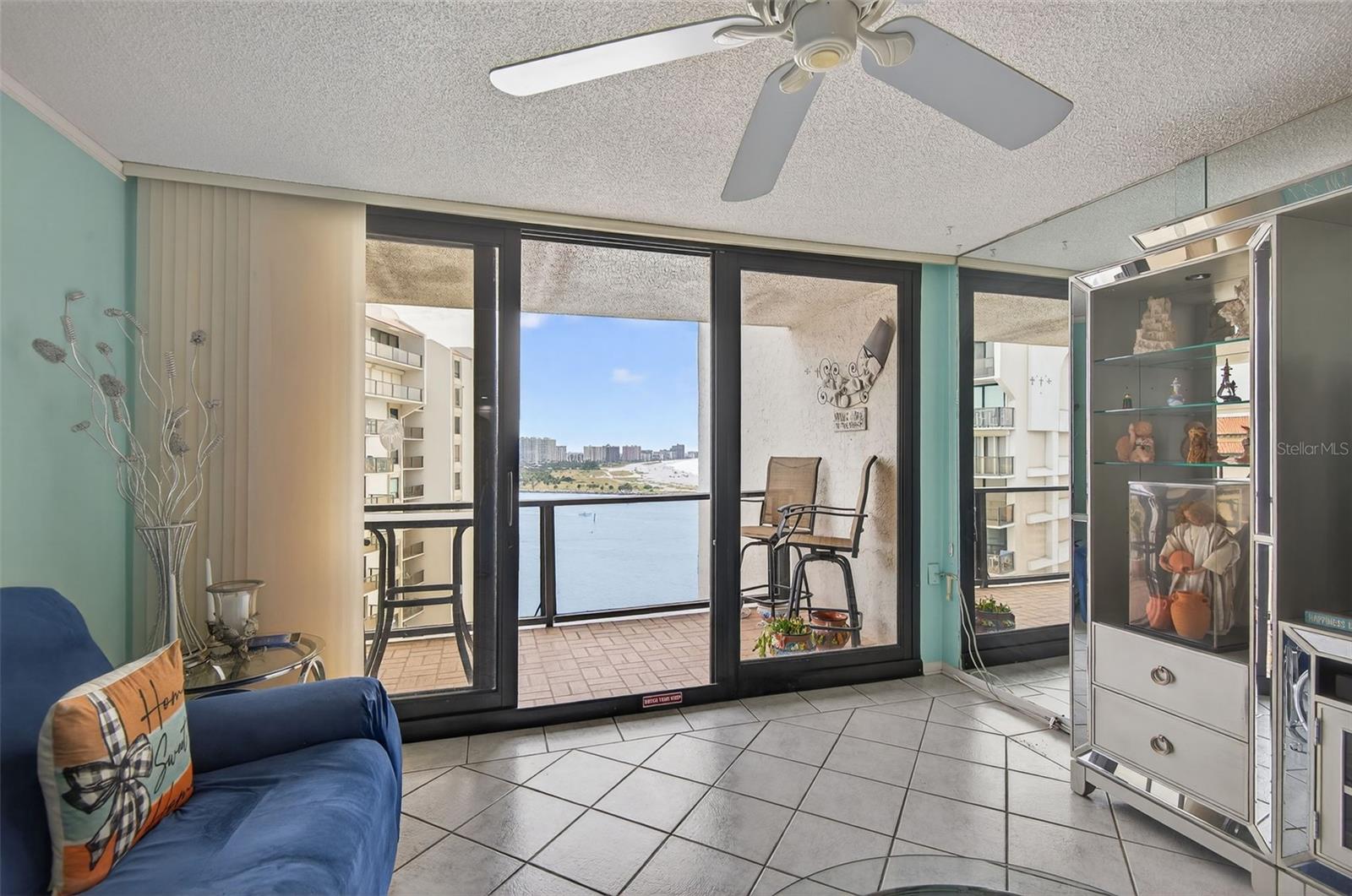 Image 18 of 47 For 440 Gulfview Boulevard 1501