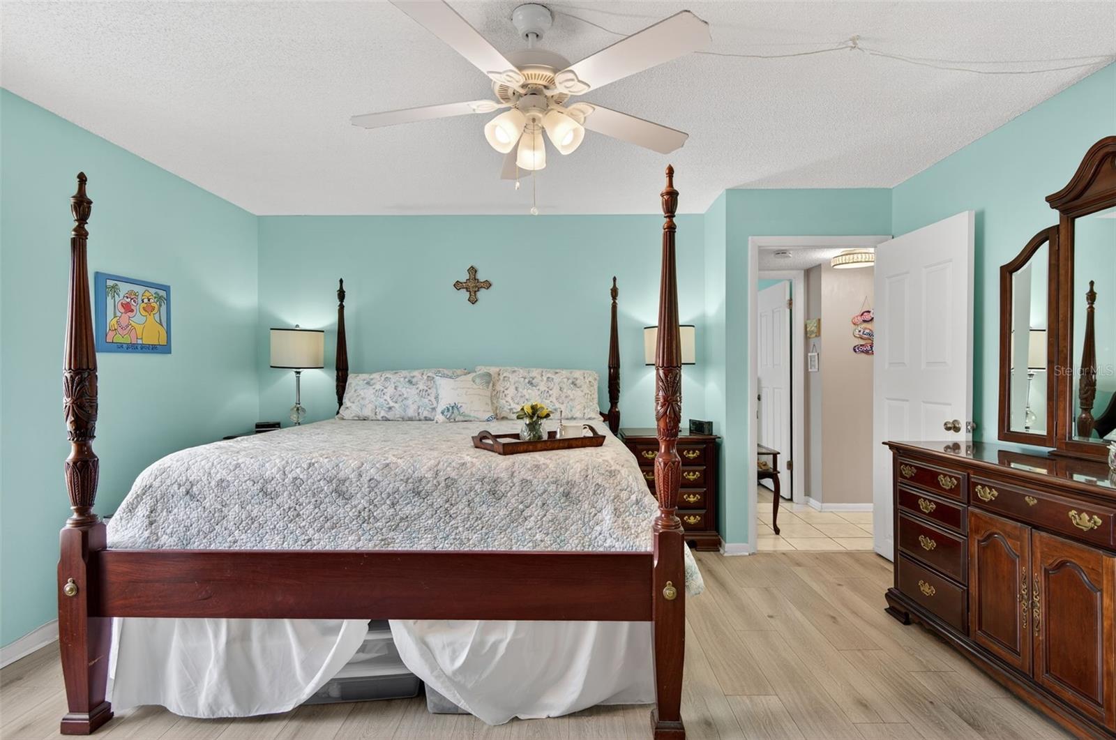 Image 24 of 47 For 440 Gulfview Boulevard 1501