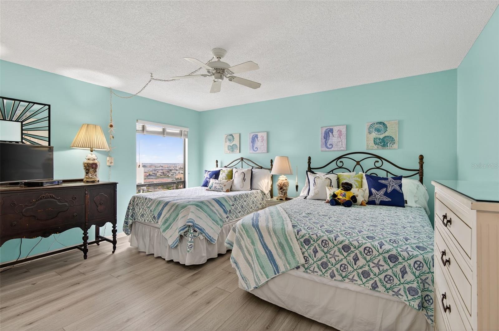 Image 30 of 47 For 440 Gulfview Boulevard 1501