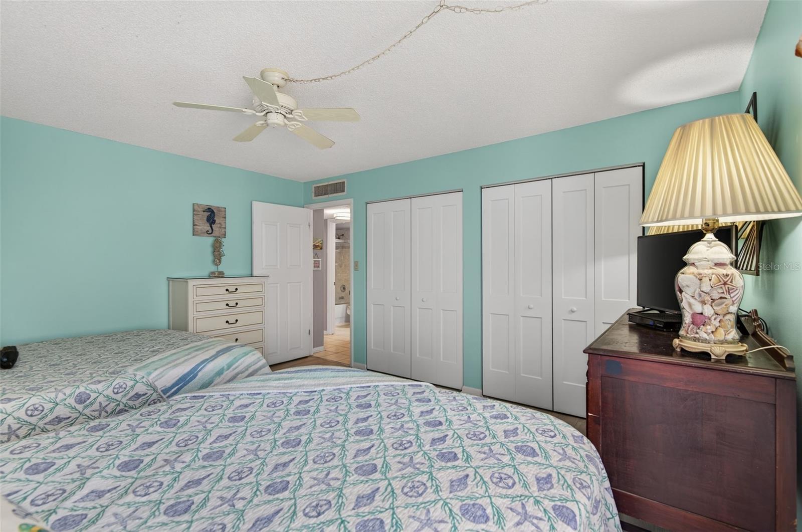 Image 31 of 47 For 440 Gulfview Boulevard 1501