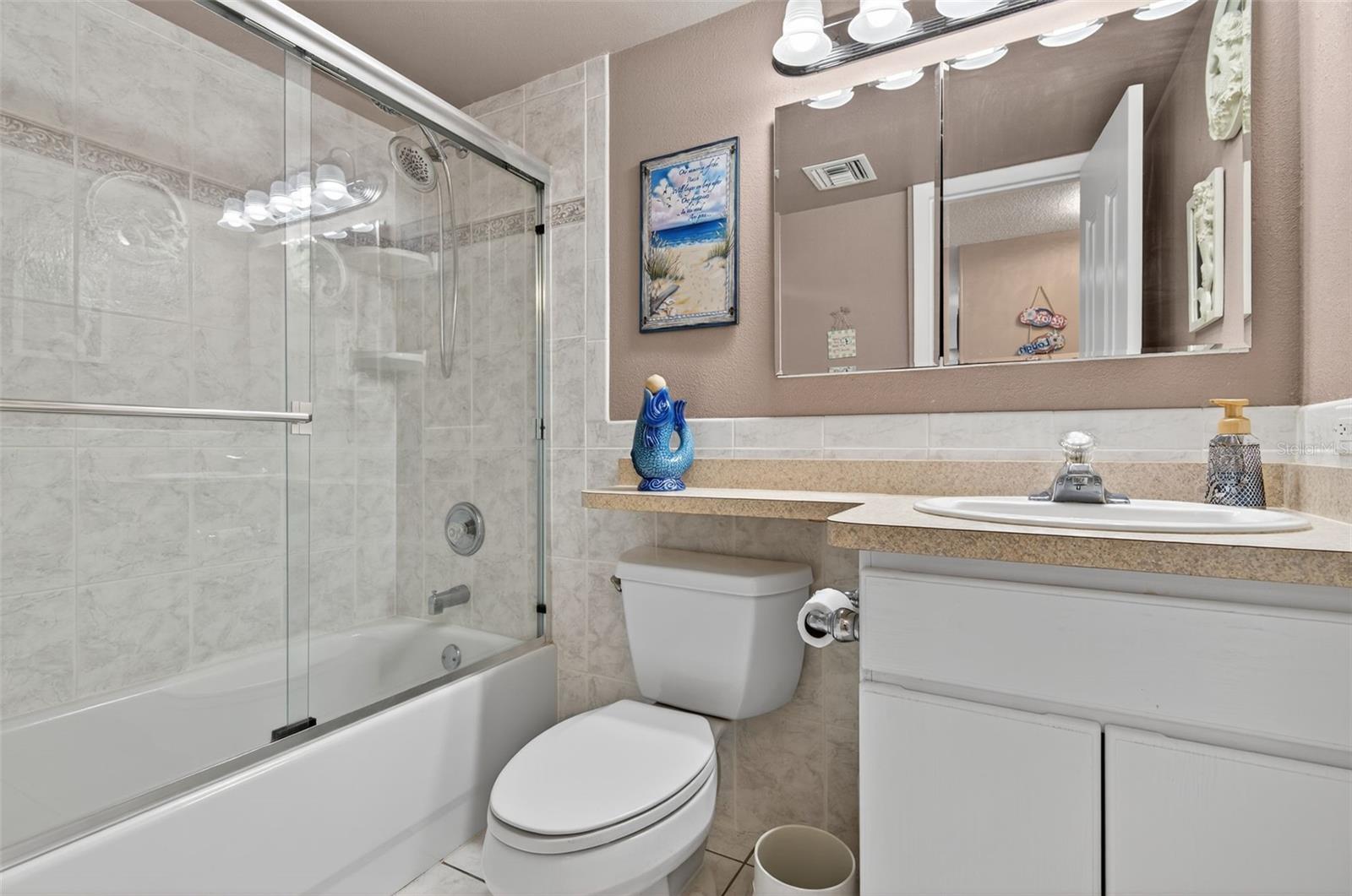 Image 32 of 47 For 440 Gulfview Boulevard 1501