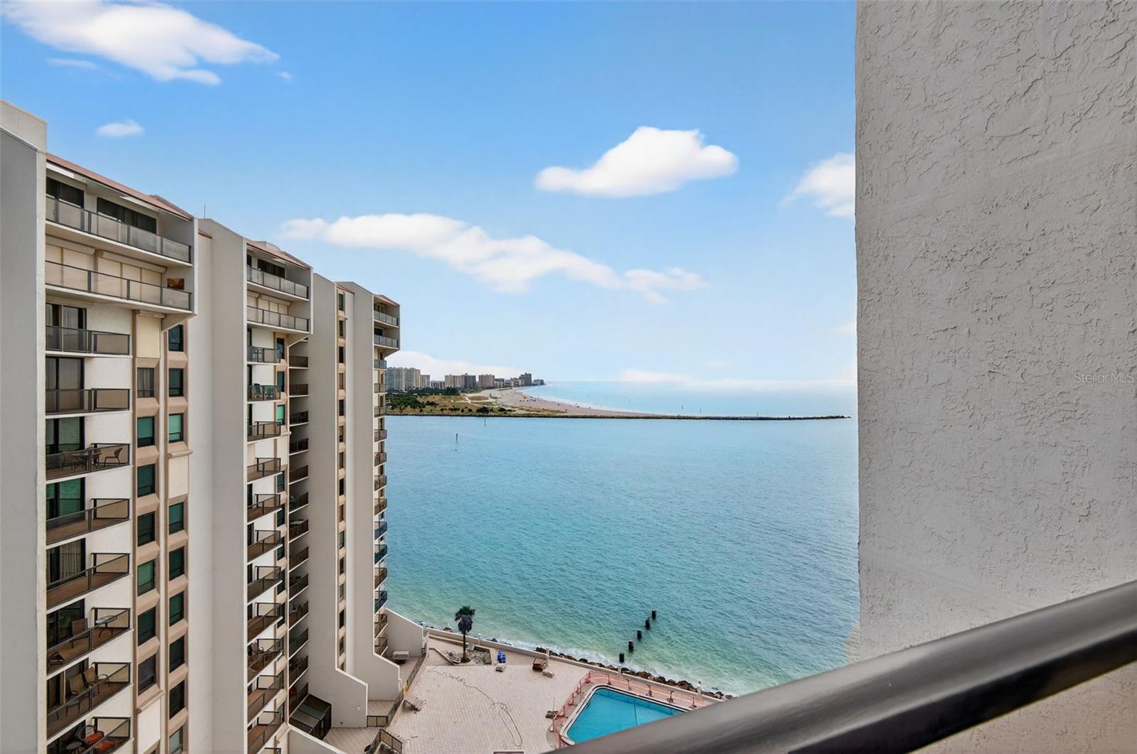 Image 34 of 47 For 440 Gulfview Boulevard 1501