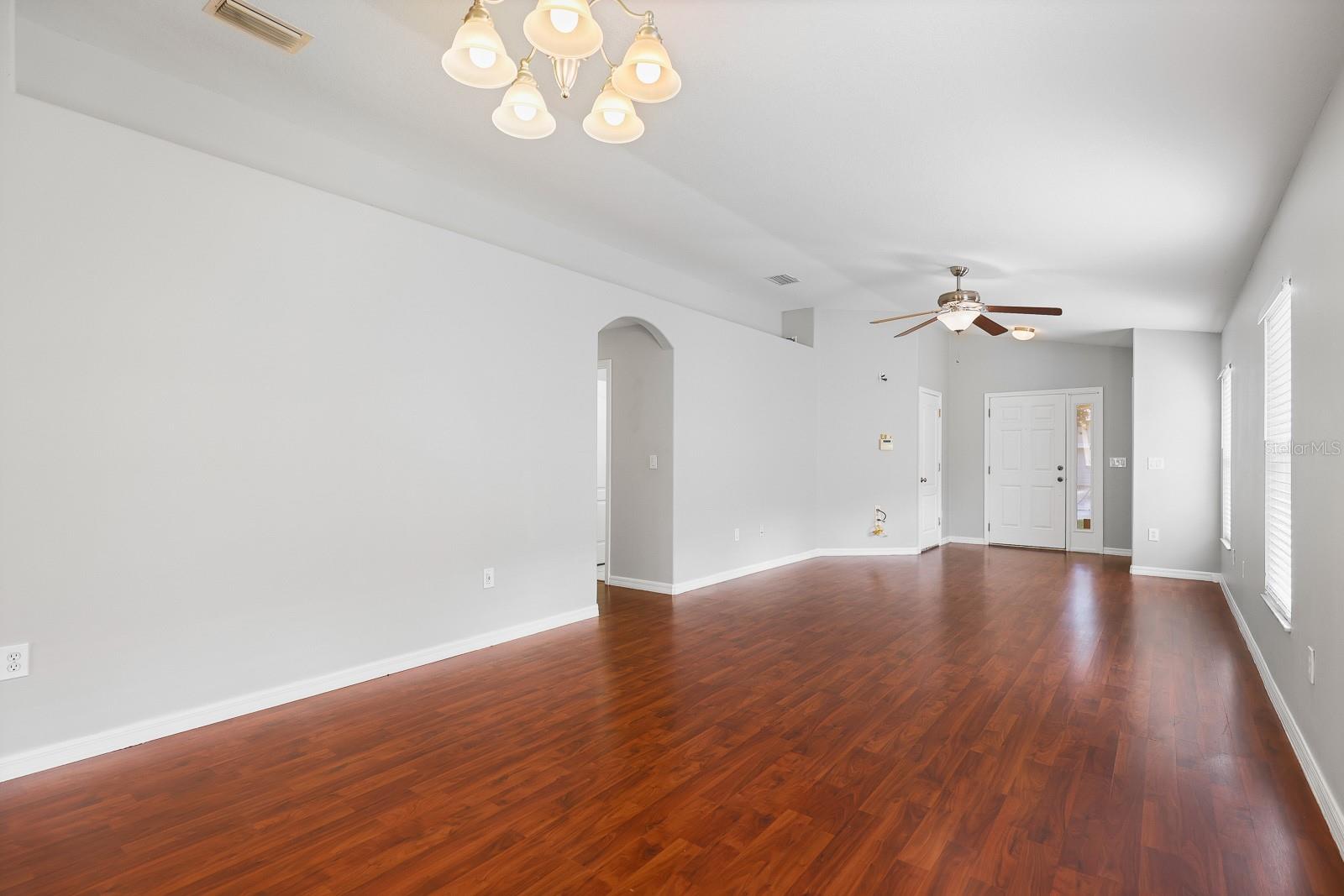 Image 6 of 28 For 7538 Maroon Peak Drive