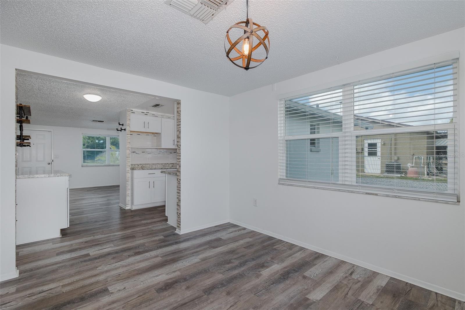 Image 12 of 32 For 7739 Salt Lane